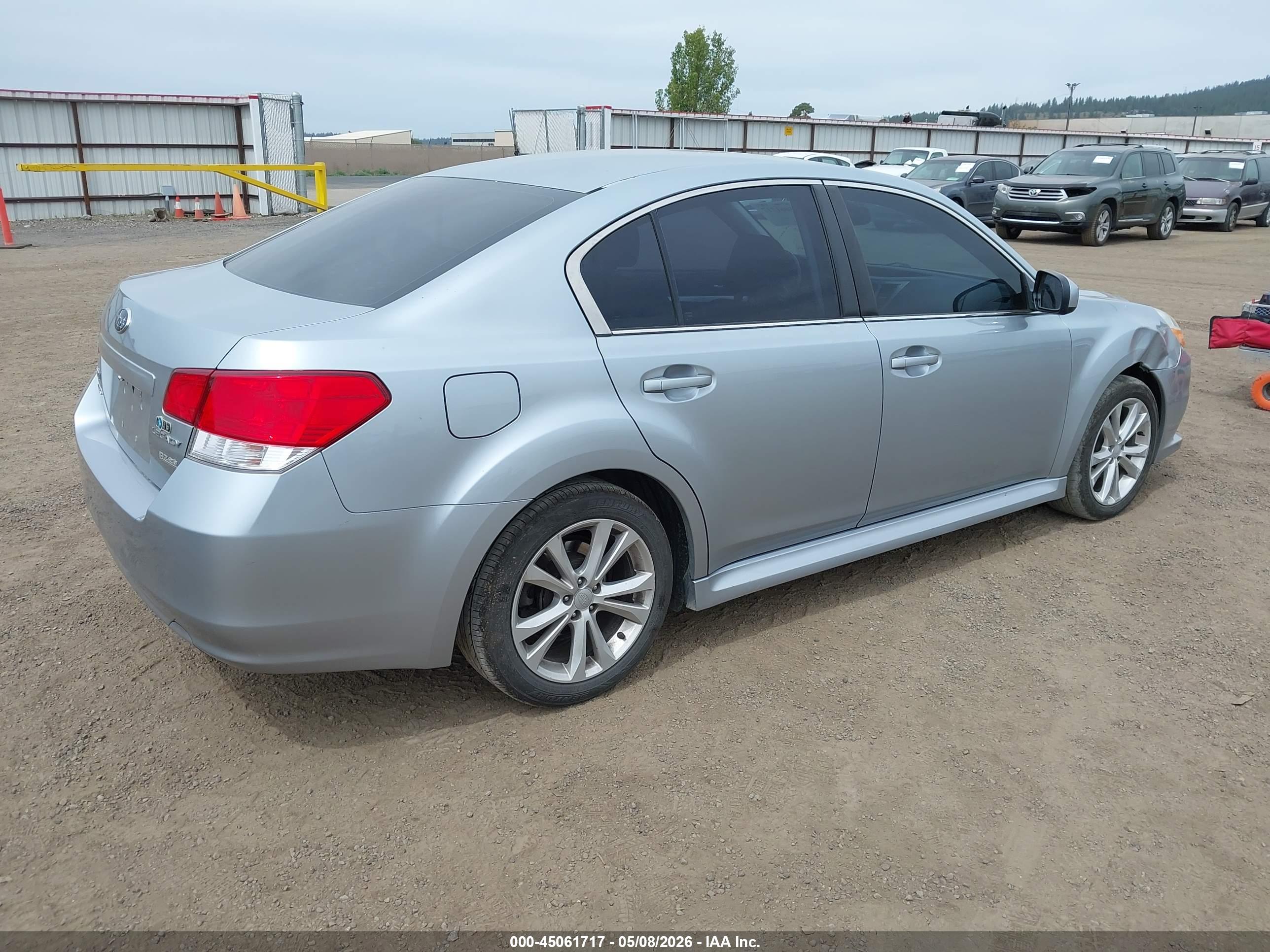 SUBARU LEGACY image 4