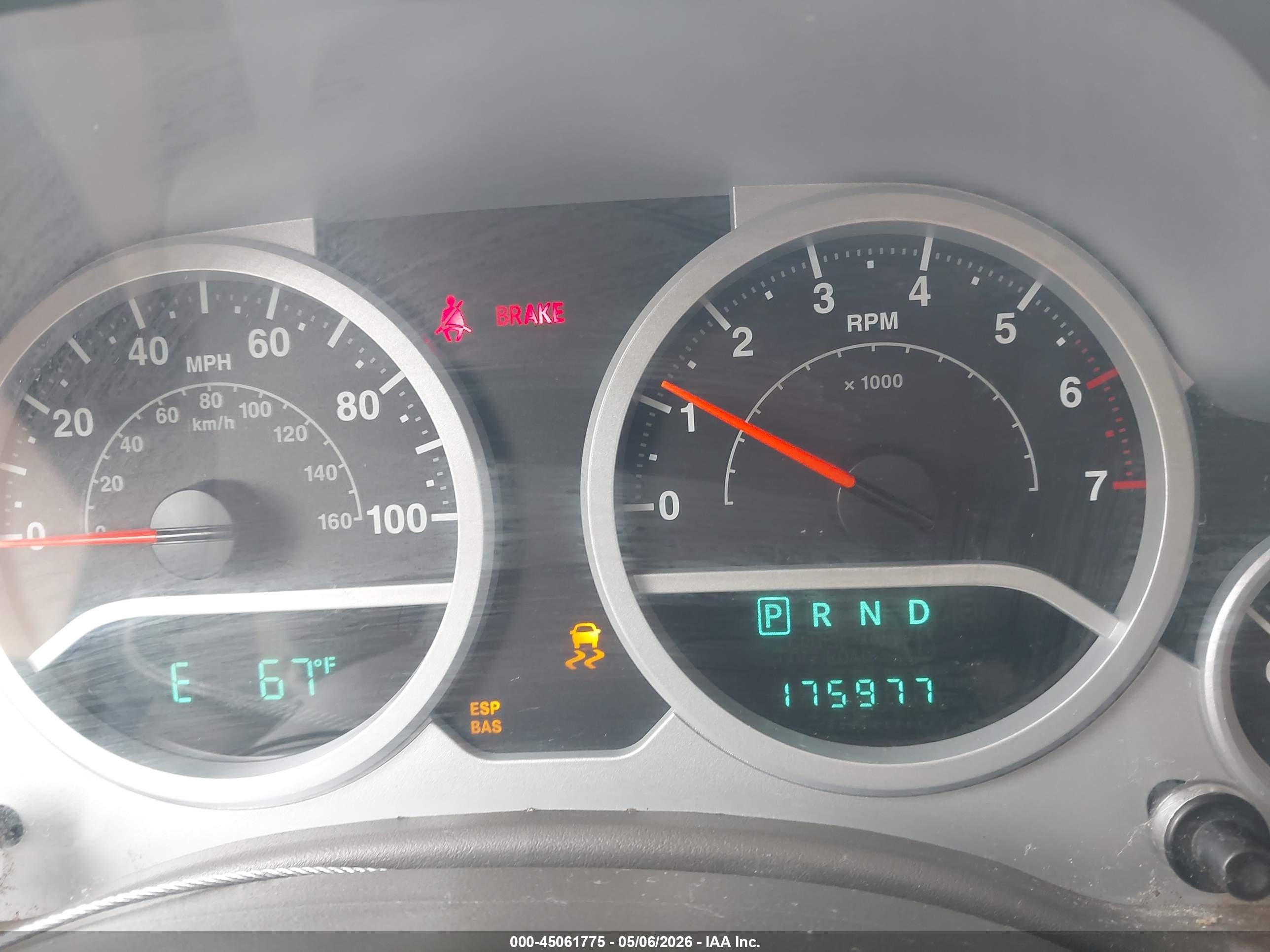 JEEP WRANGLER image 7