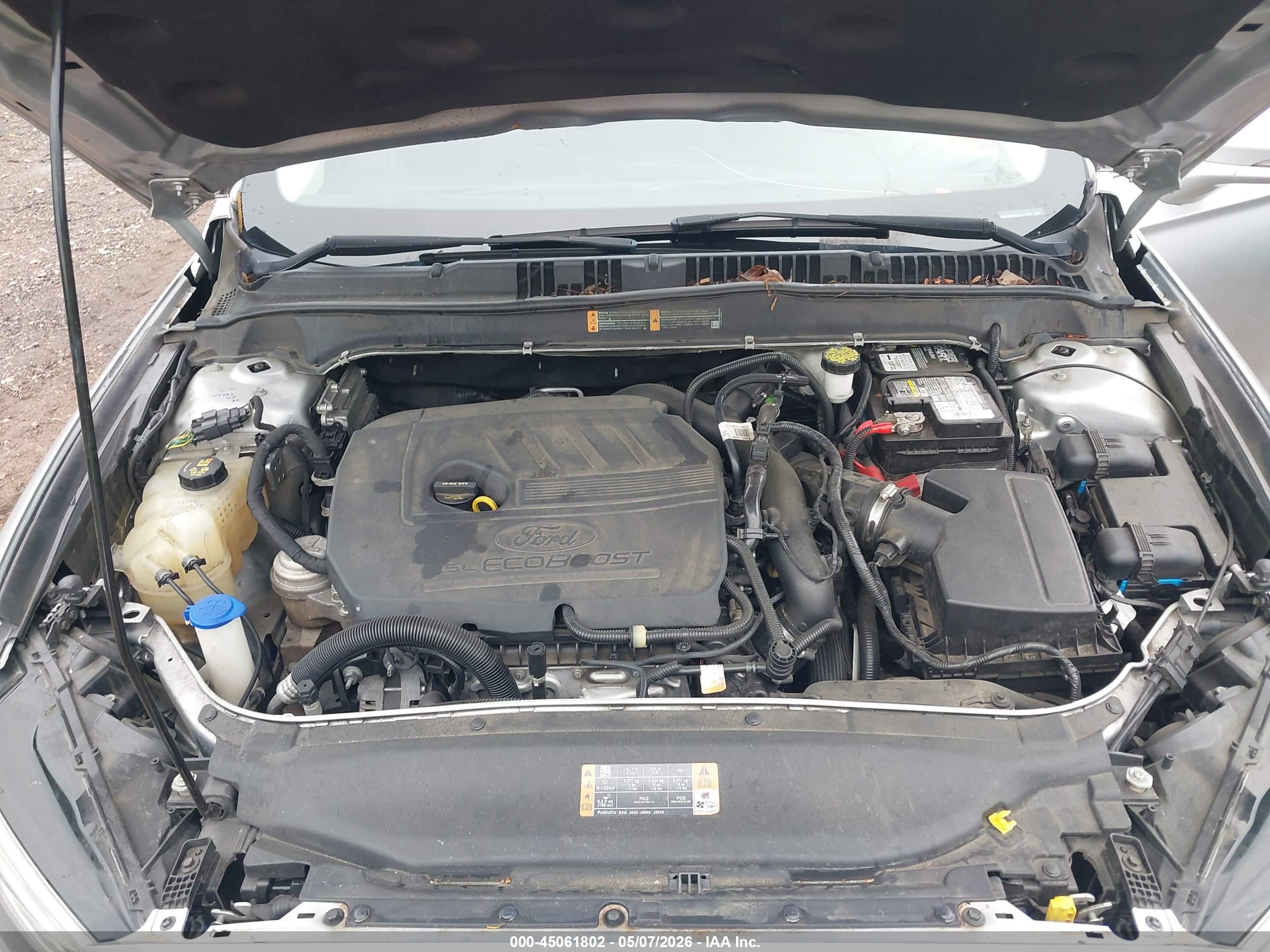 FORD FUSION image 10