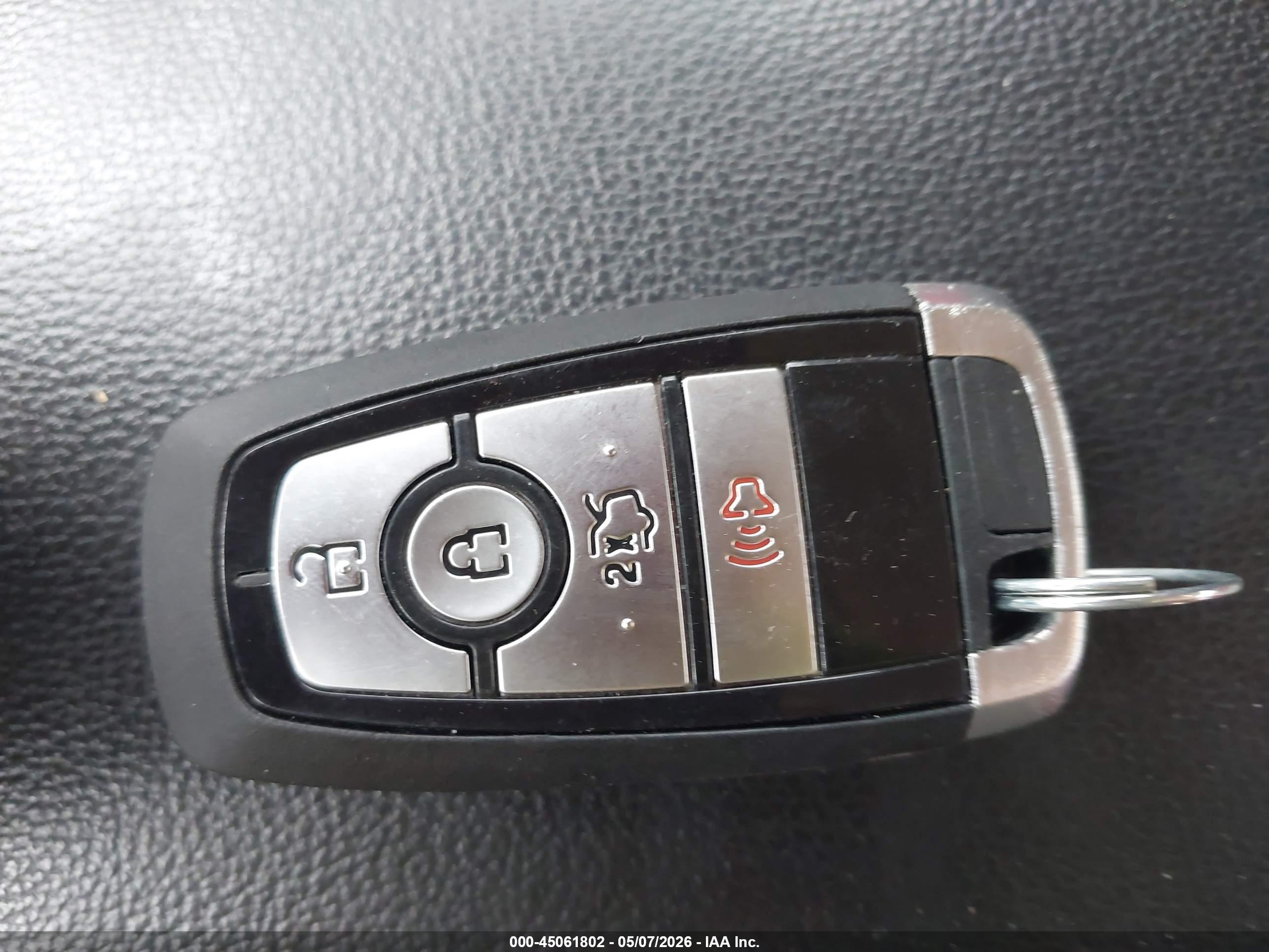 FORD FUSION image 11