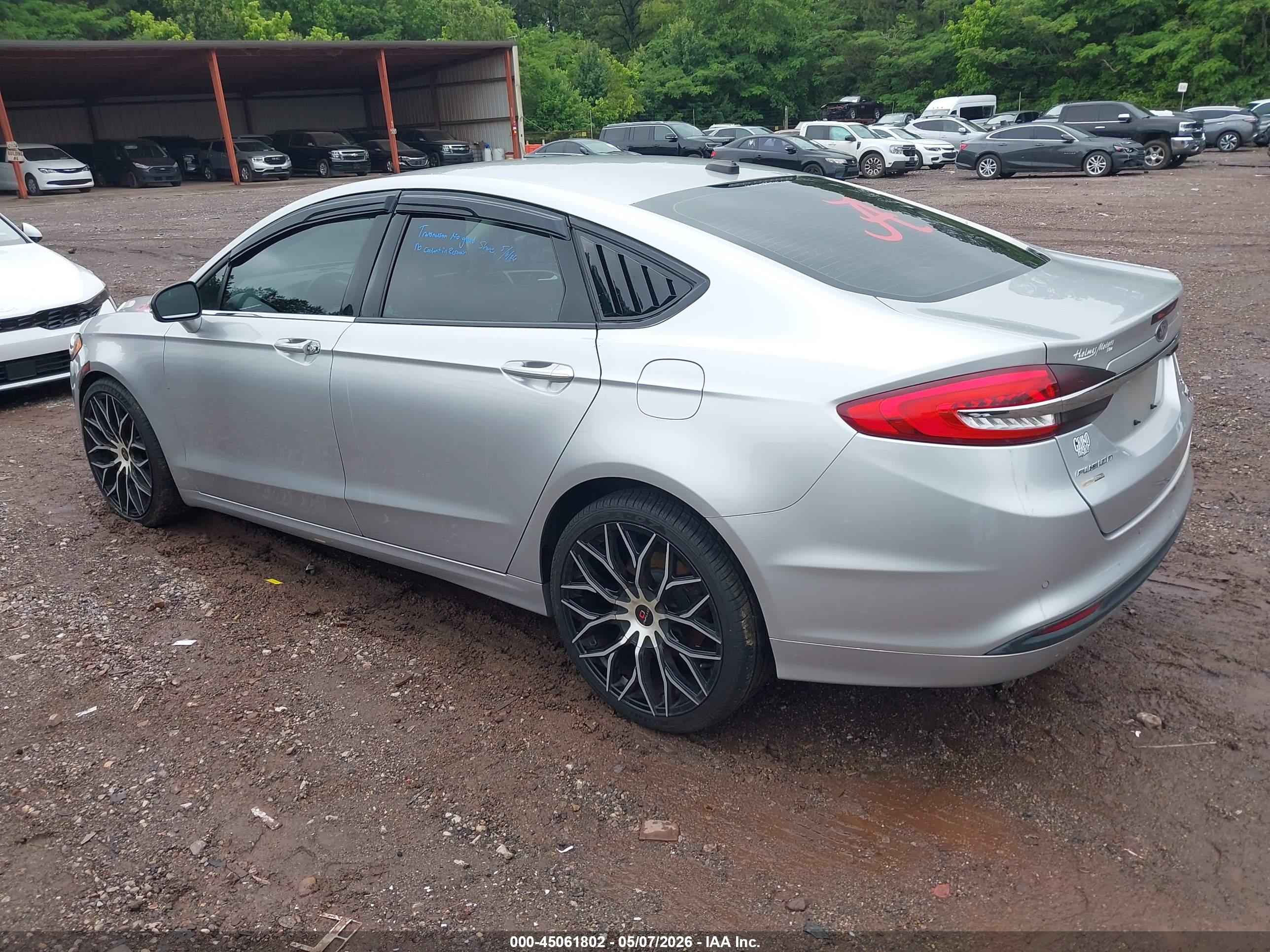 FORD FUSION image 3