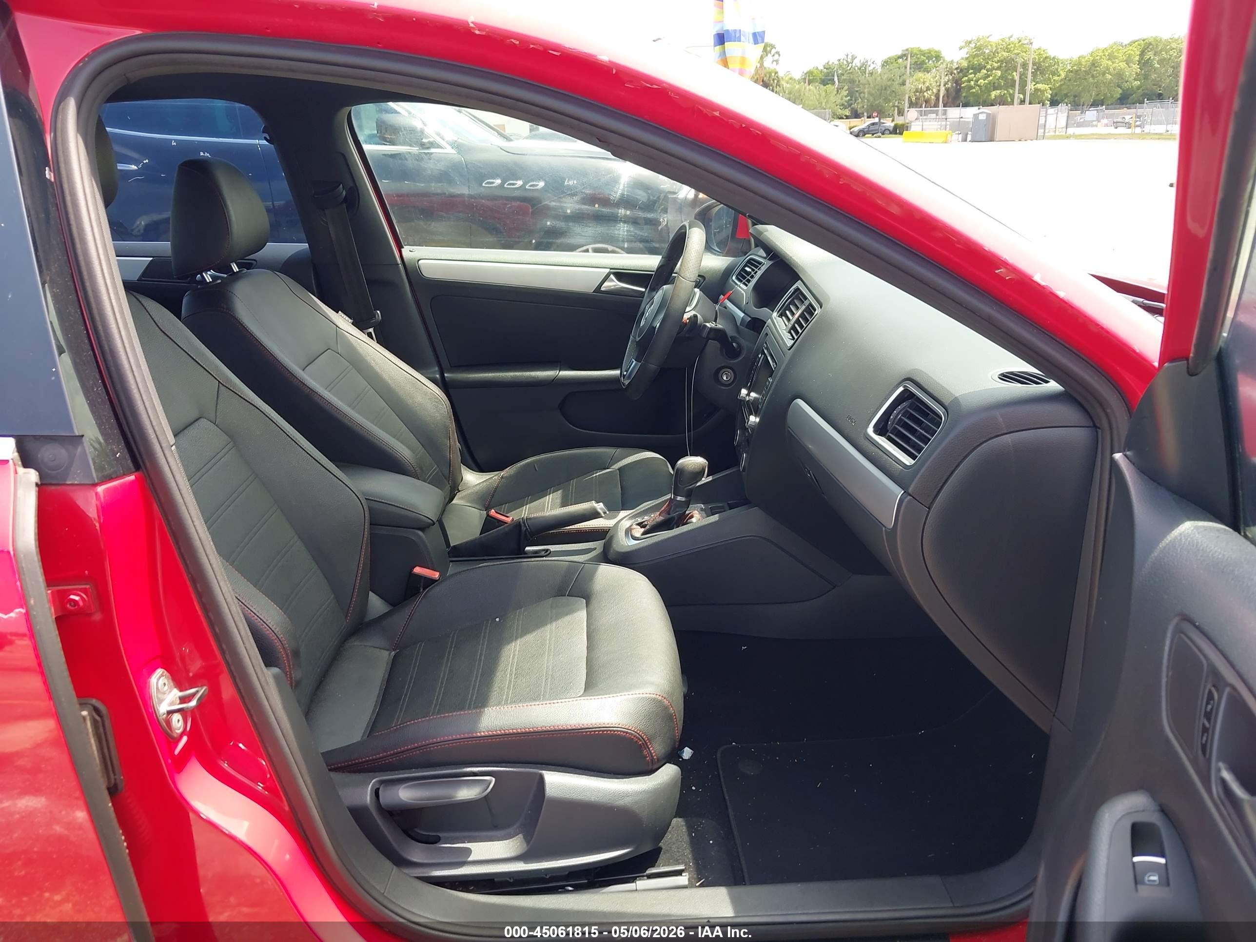 VOLKSWAGEN JETTA image 5
