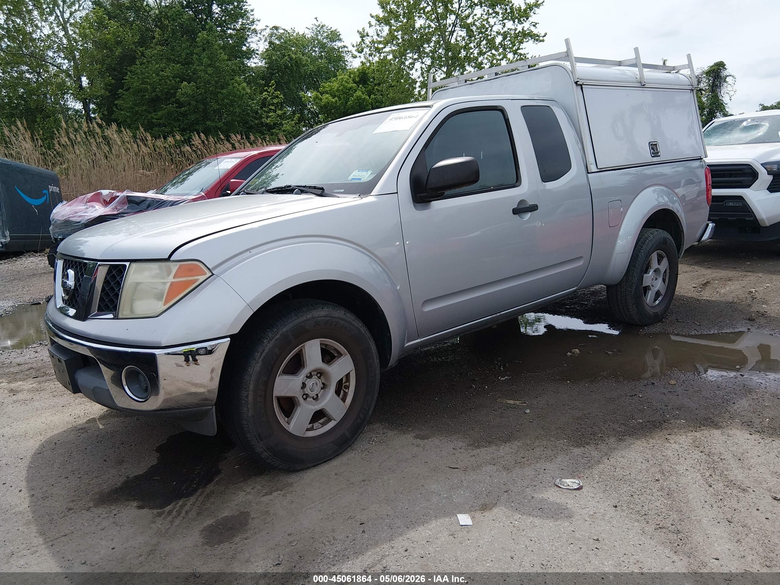 NISSAN FRONTIER image 2