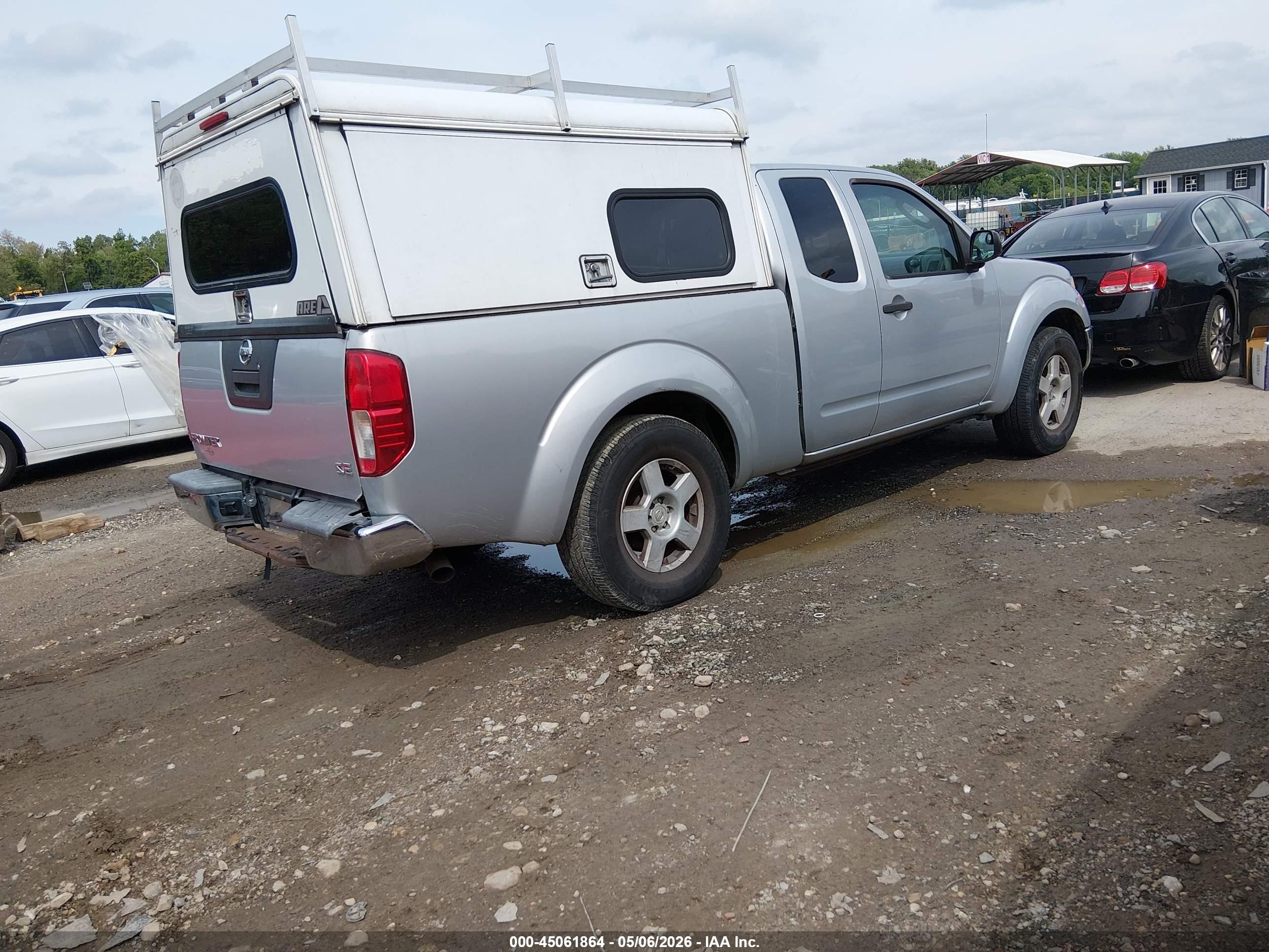 NISSAN FRONTIER image 4