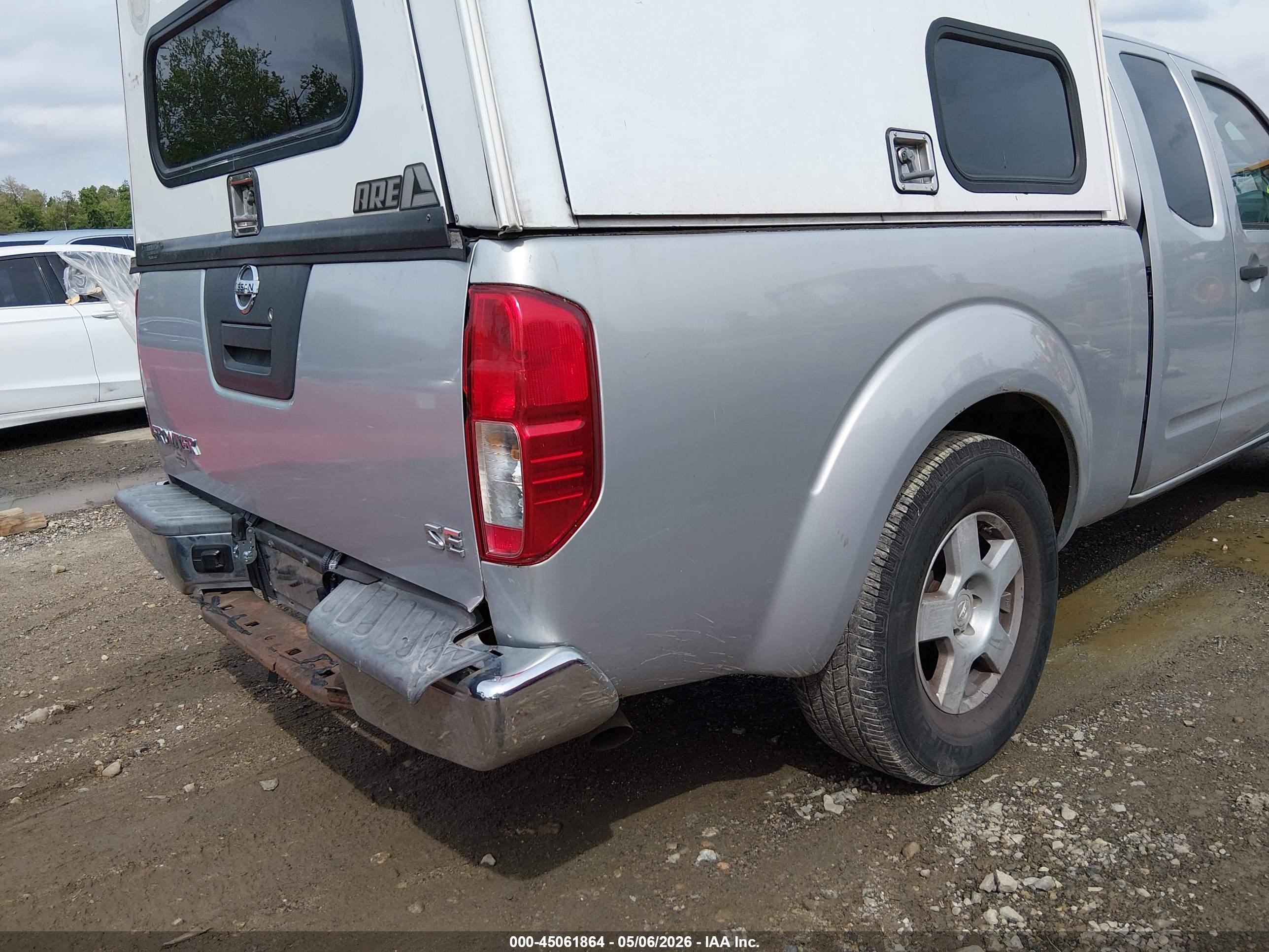 NISSAN FRONTIER image 6