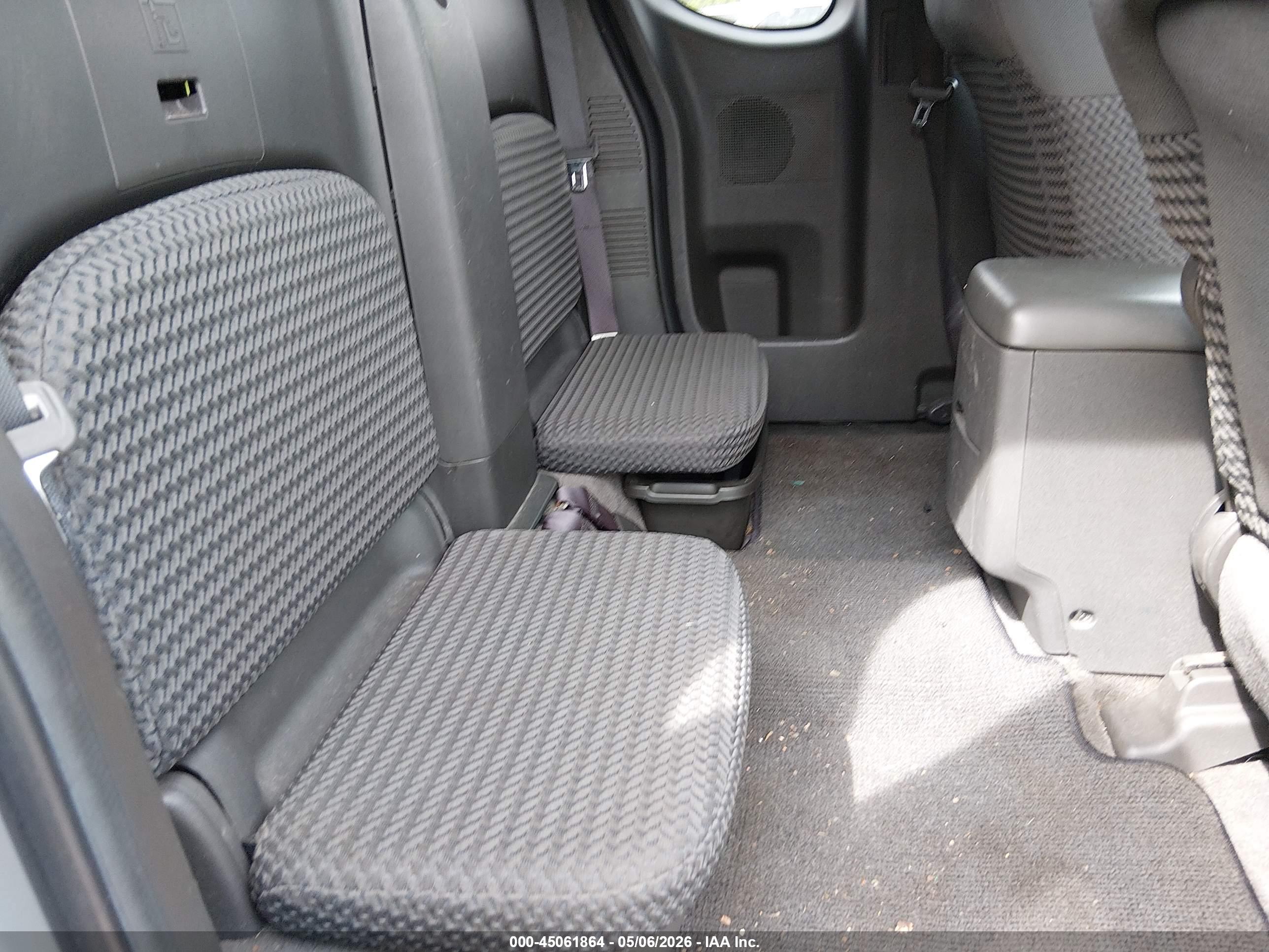 NISSAN FRONTIER image 8