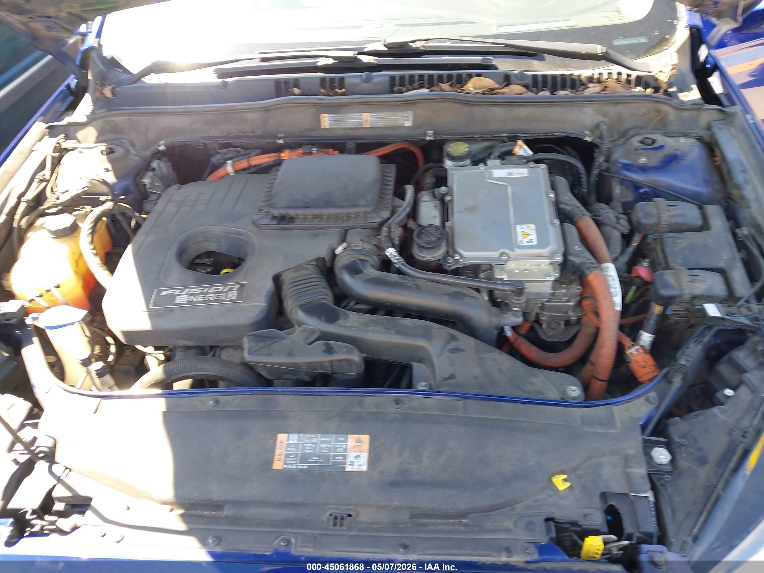FORD FUSION image 10
