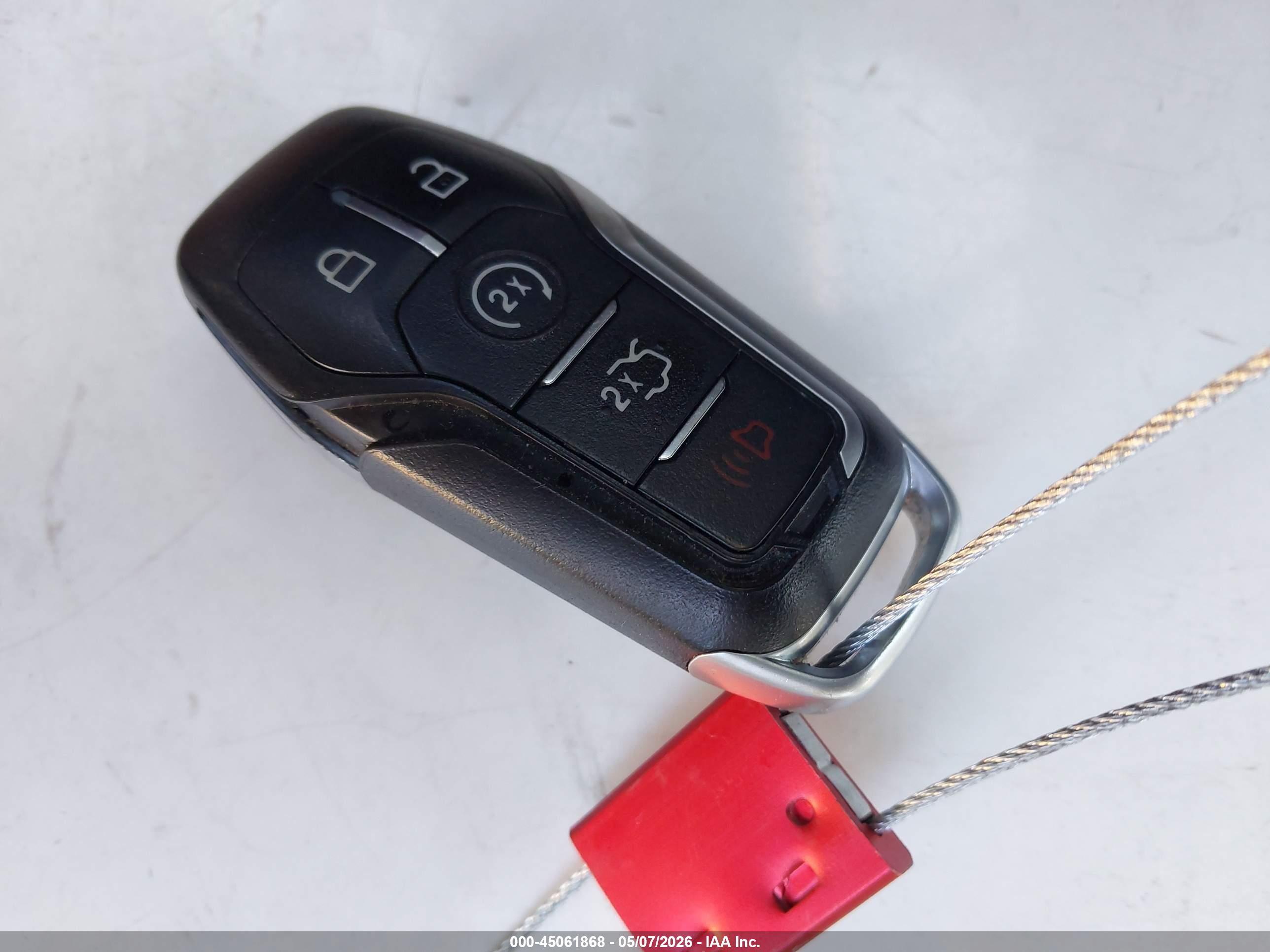 FORD FUSION image 11