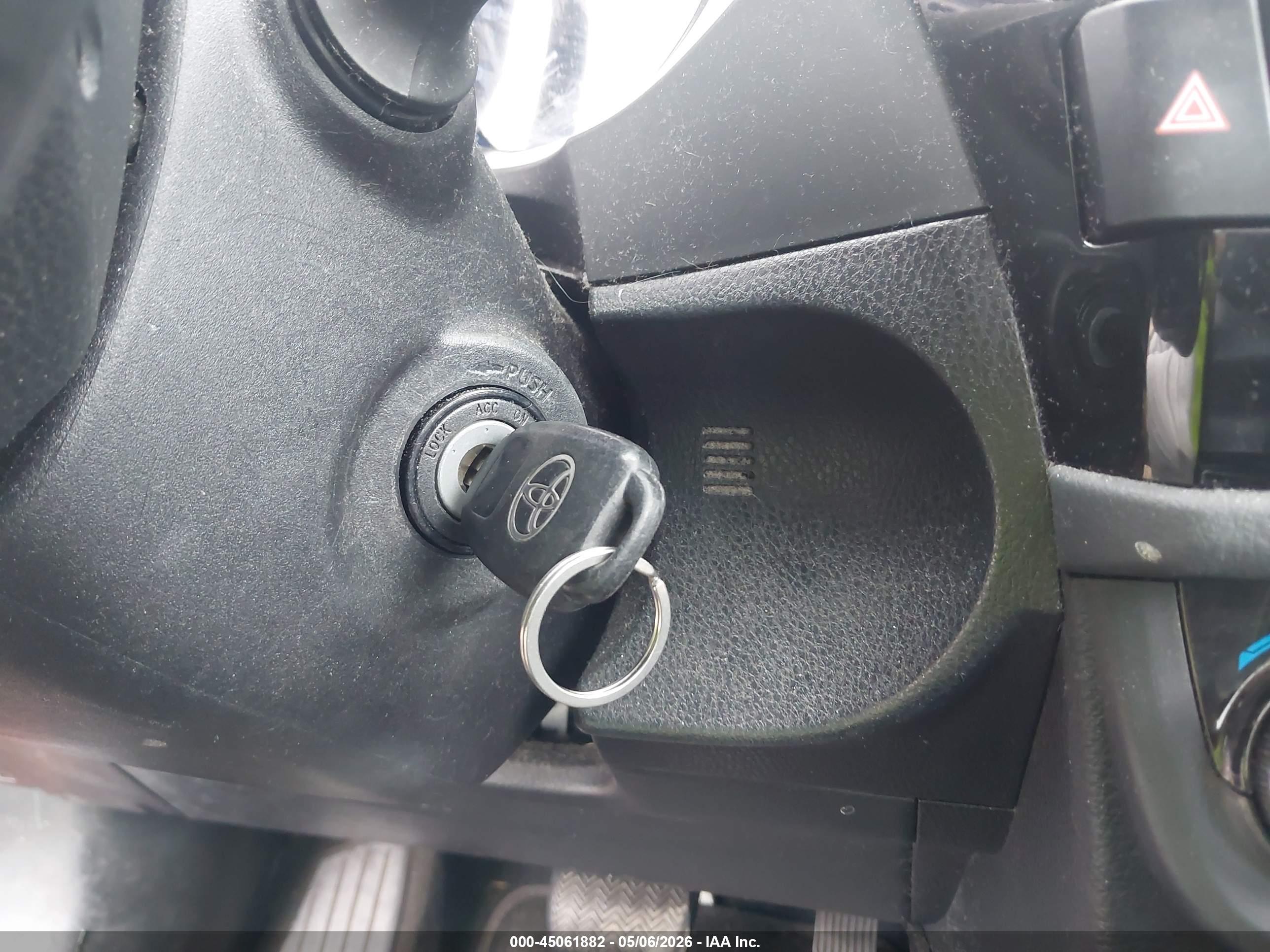 TOYOTA COROLLA image 11