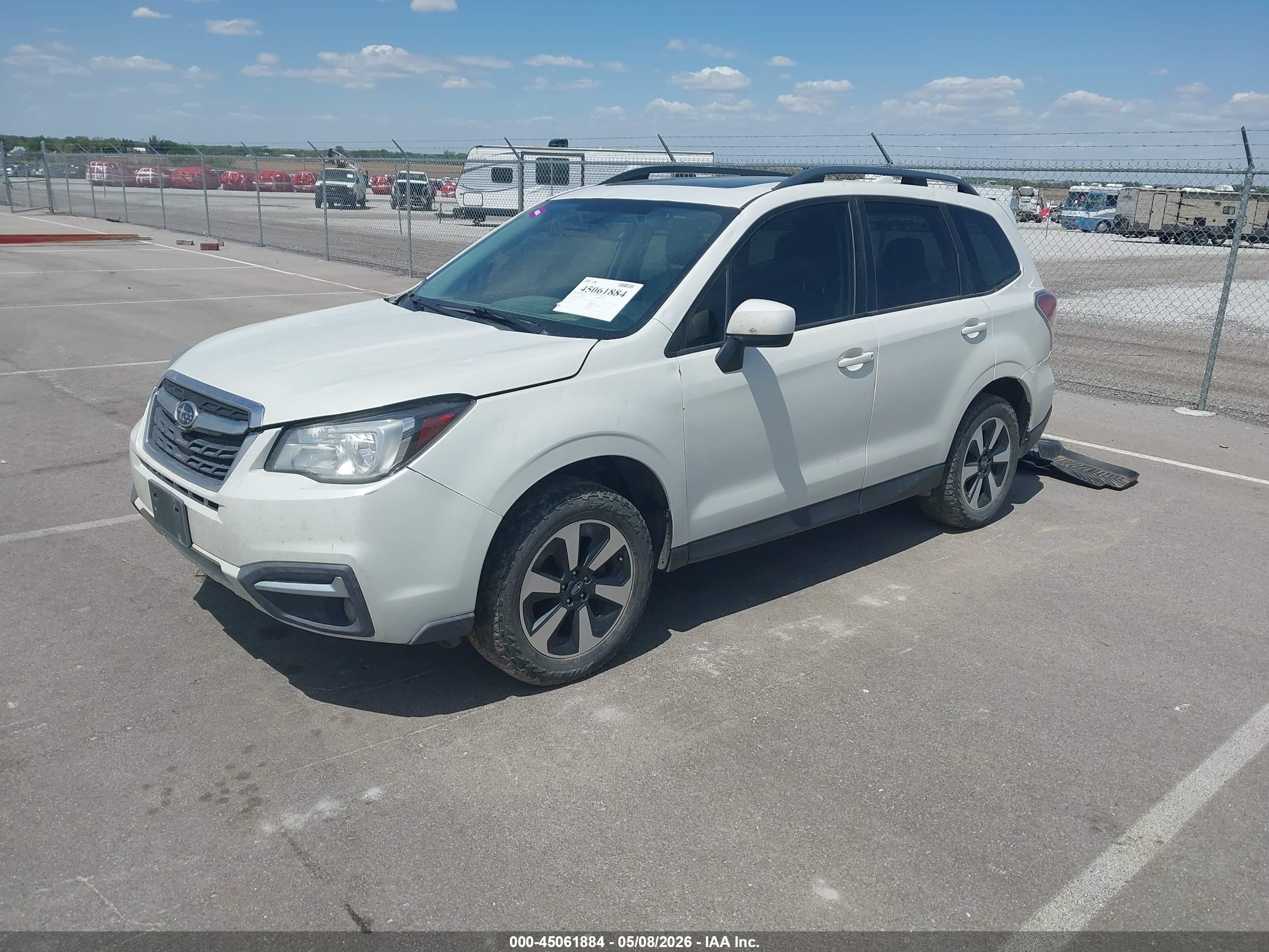 SUBARU FORESTER image 2