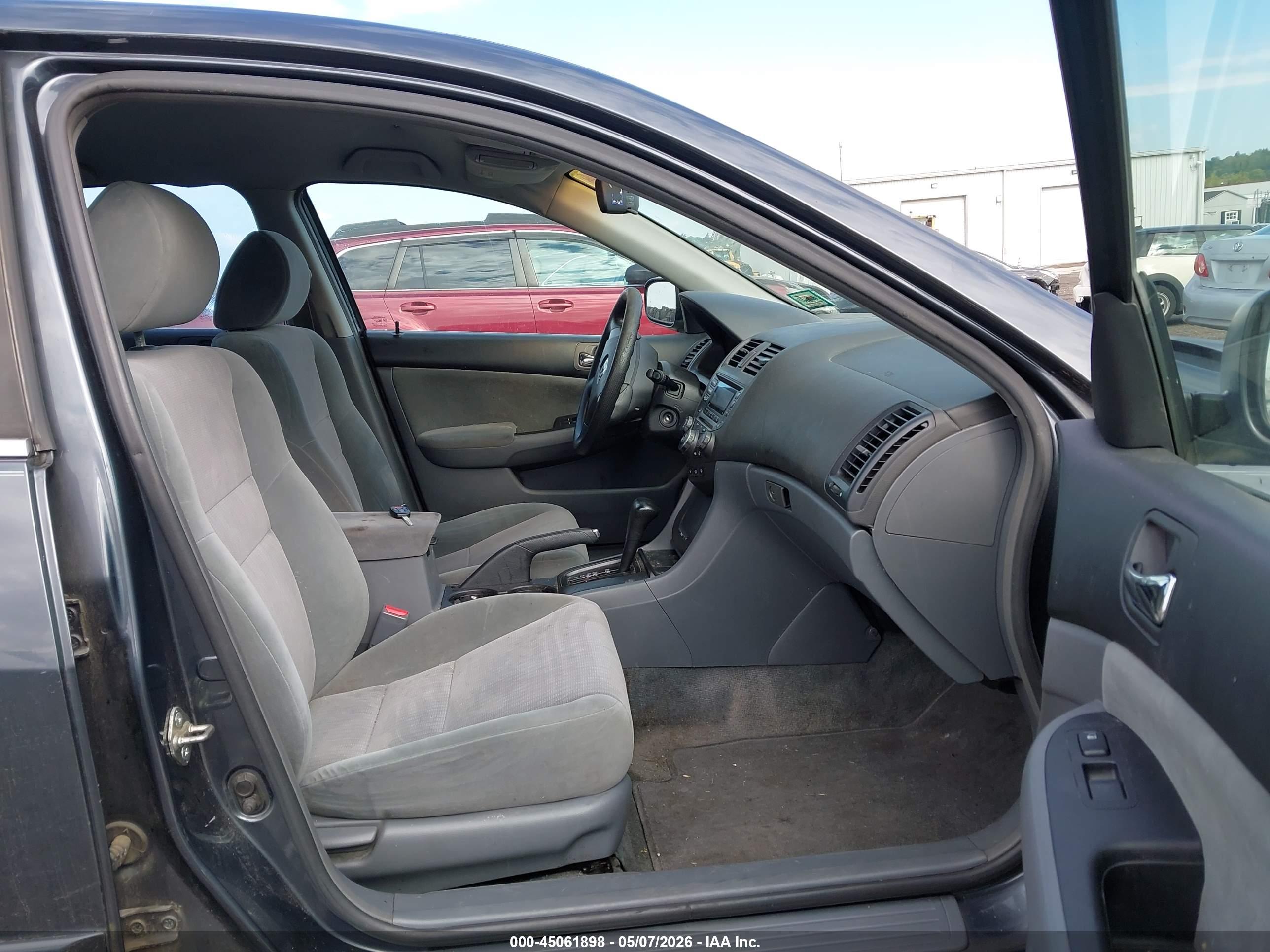 HONDA ACCORD image 5