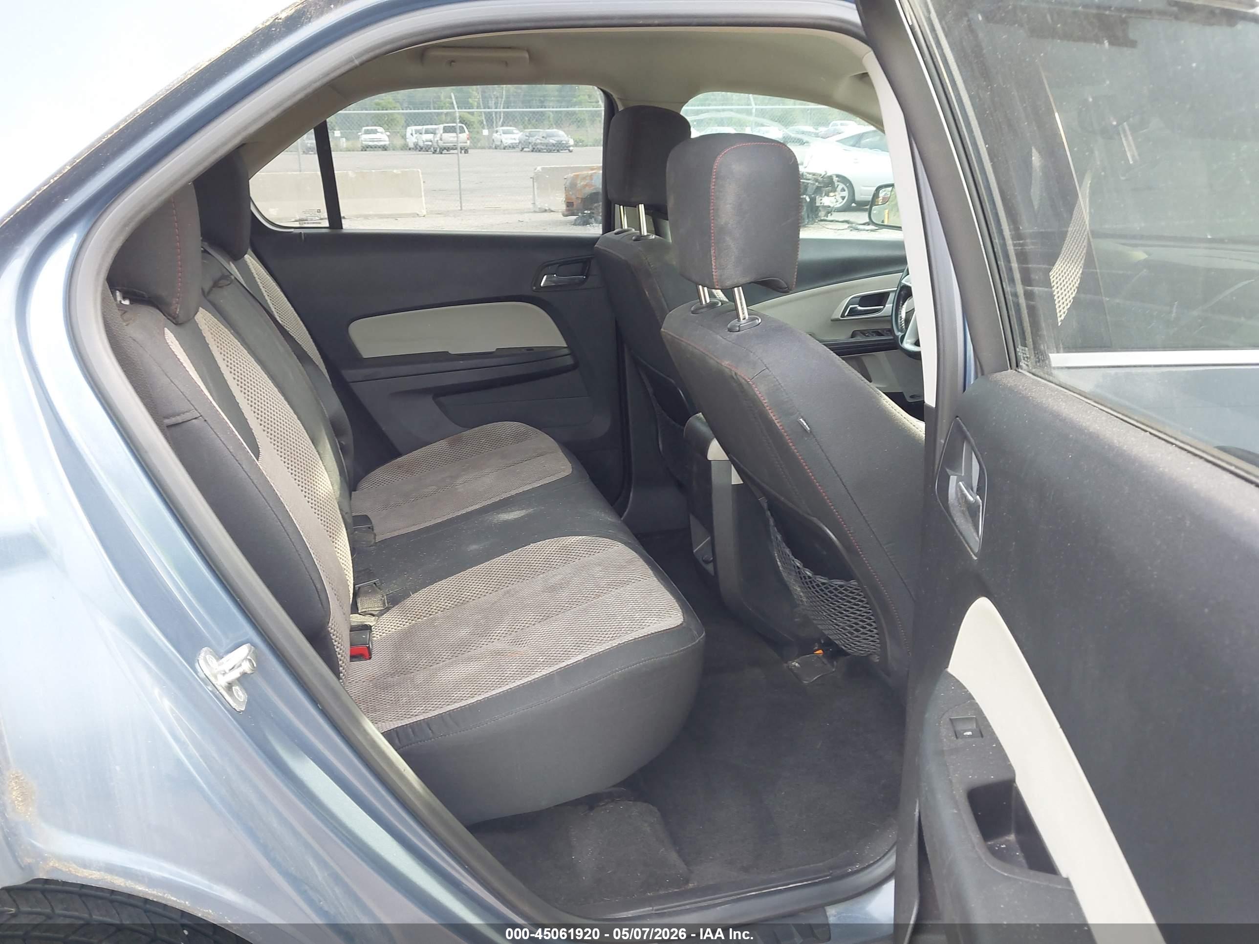 CHEVROLET EQUINOX image 8