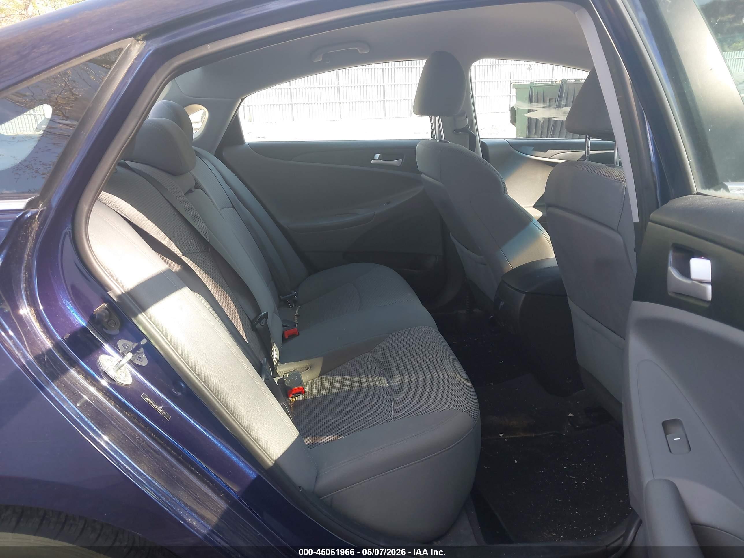 HYUNDAI SONATA image 8