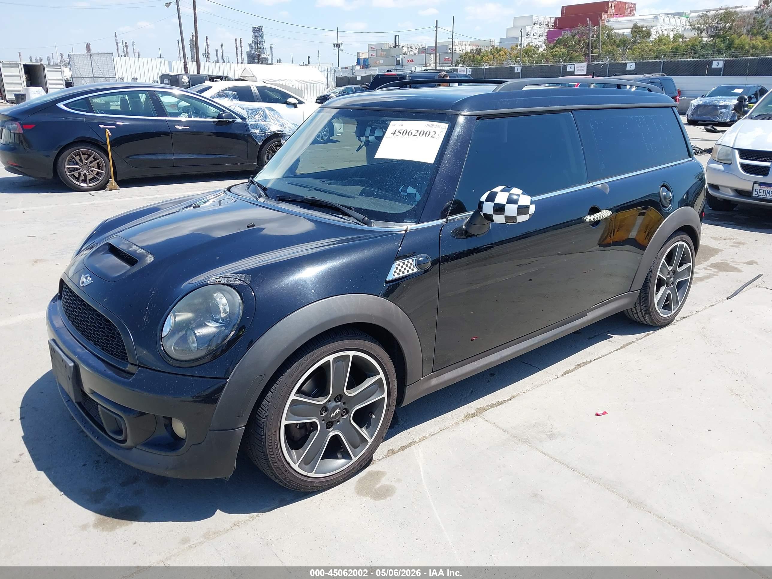 MINI CLUBMAN image 2