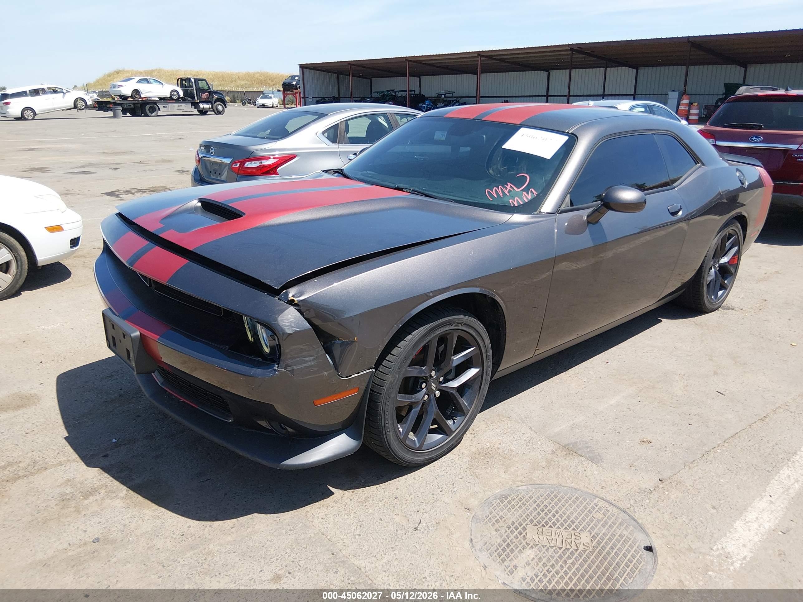 DODGE CHALLENGER image 2