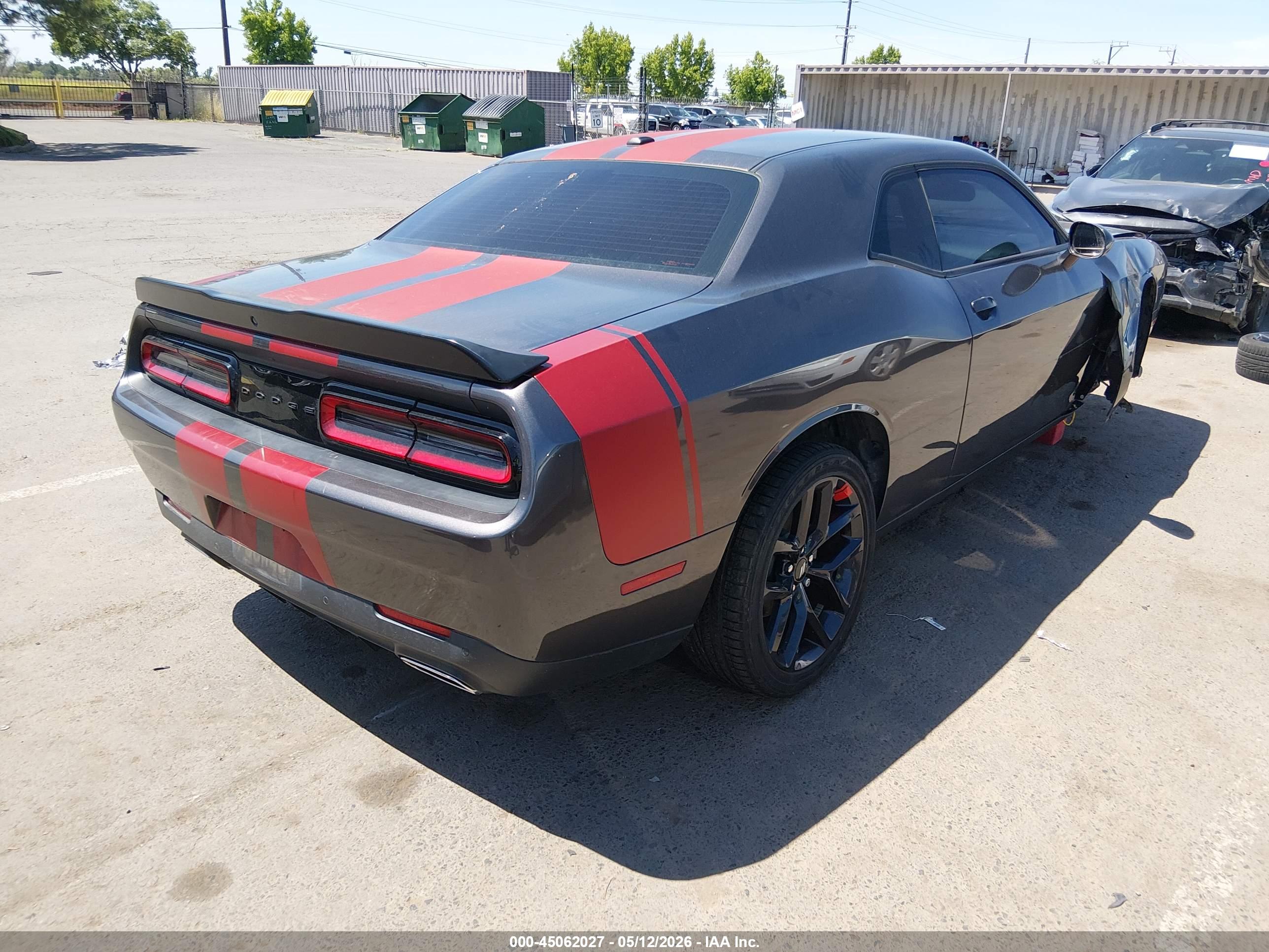 DODGE CHALLENGER image 4