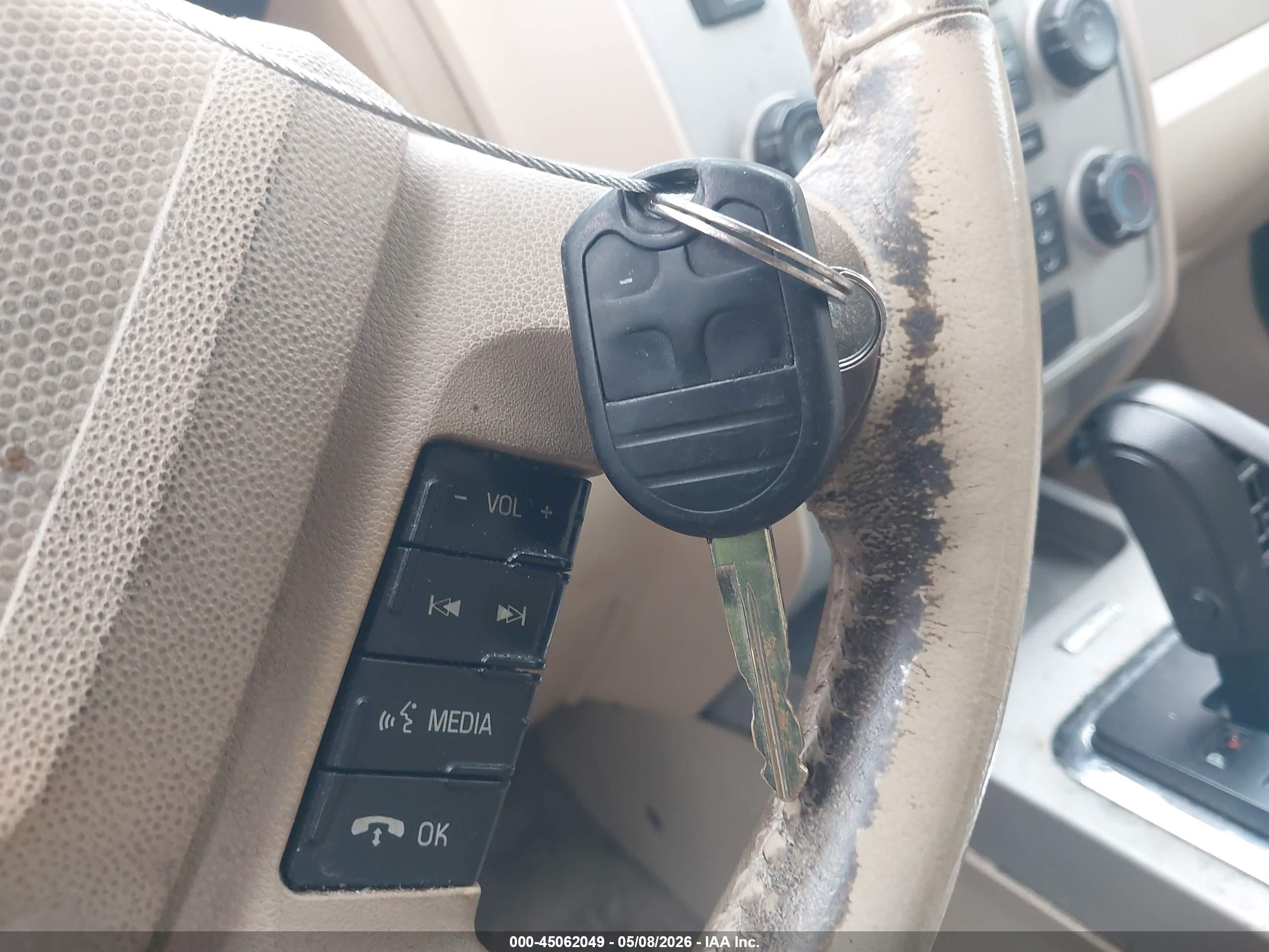 FORD ESCAPE image 11