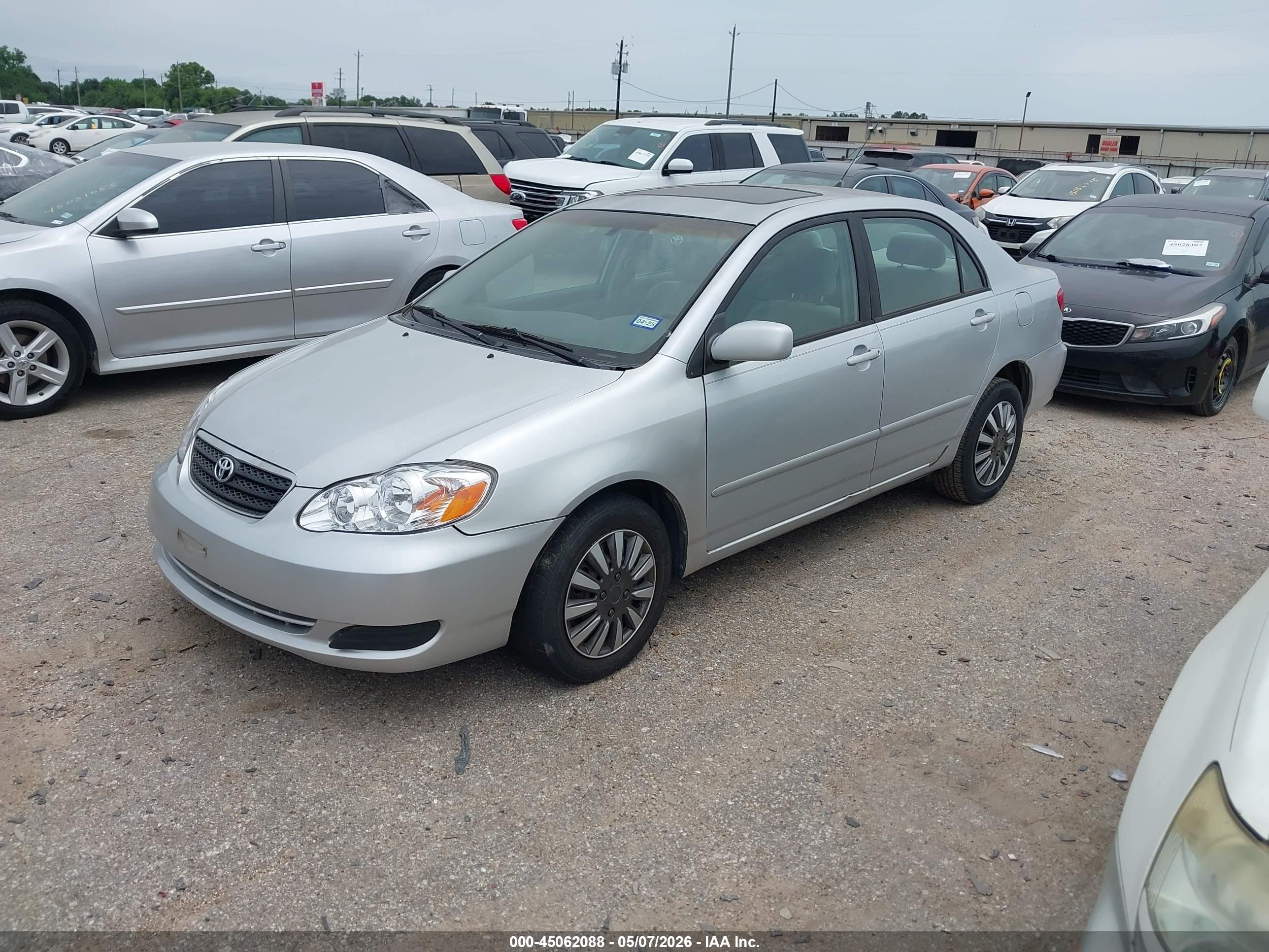 TOYOTA COROLLA image 2
