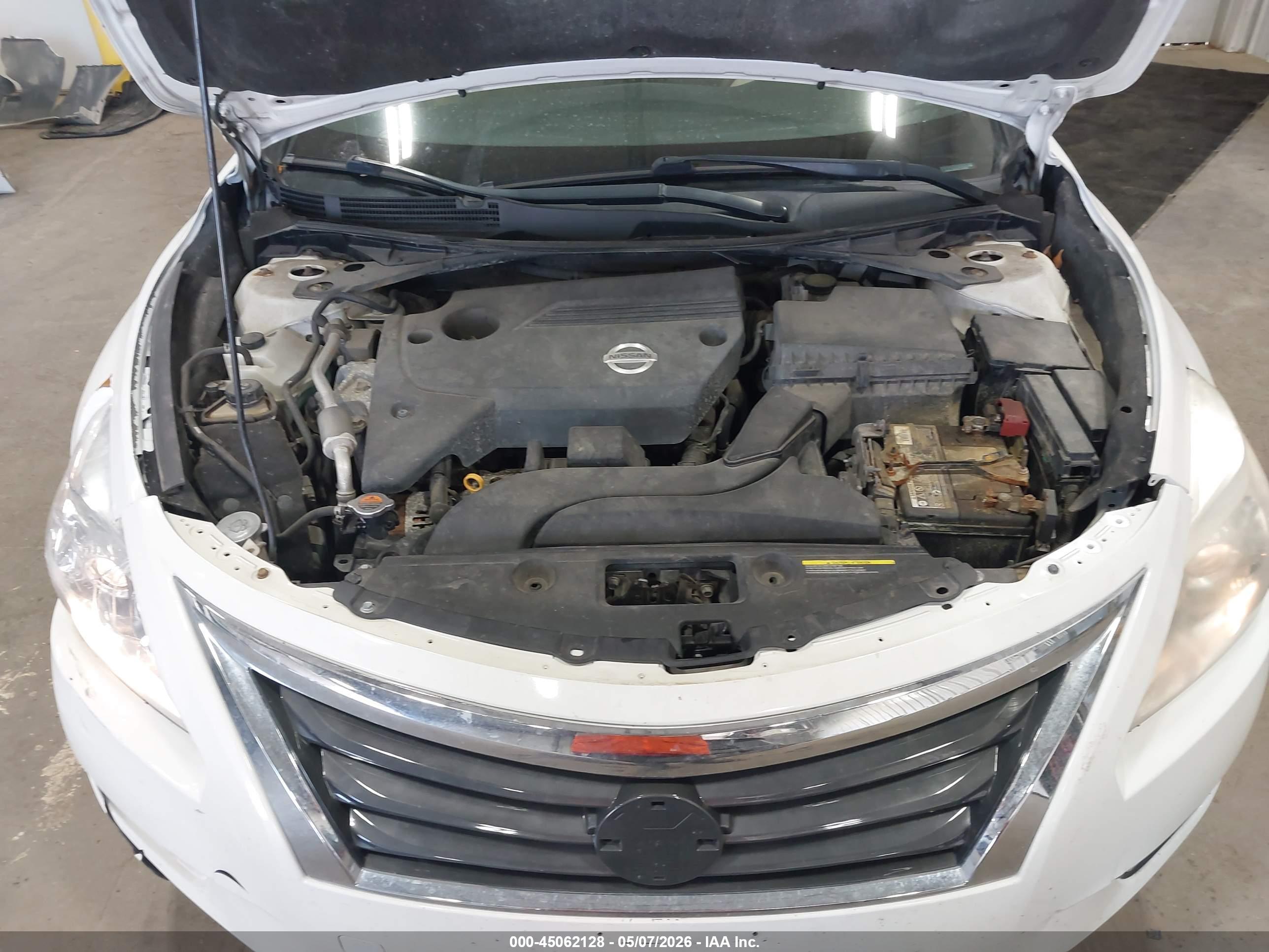 NISSAN ALTIMA image 10