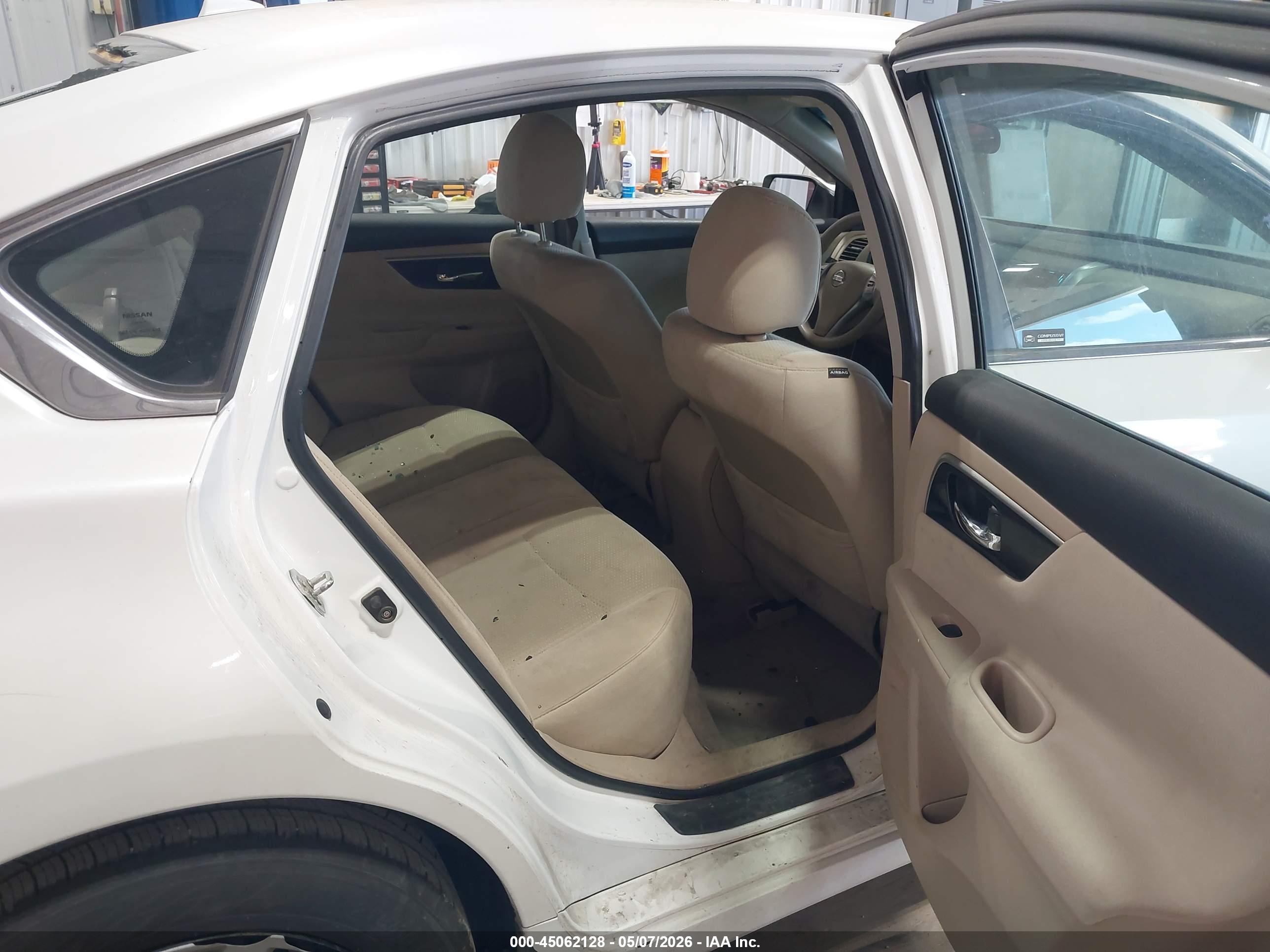 NISSAN ALTIMA image 8