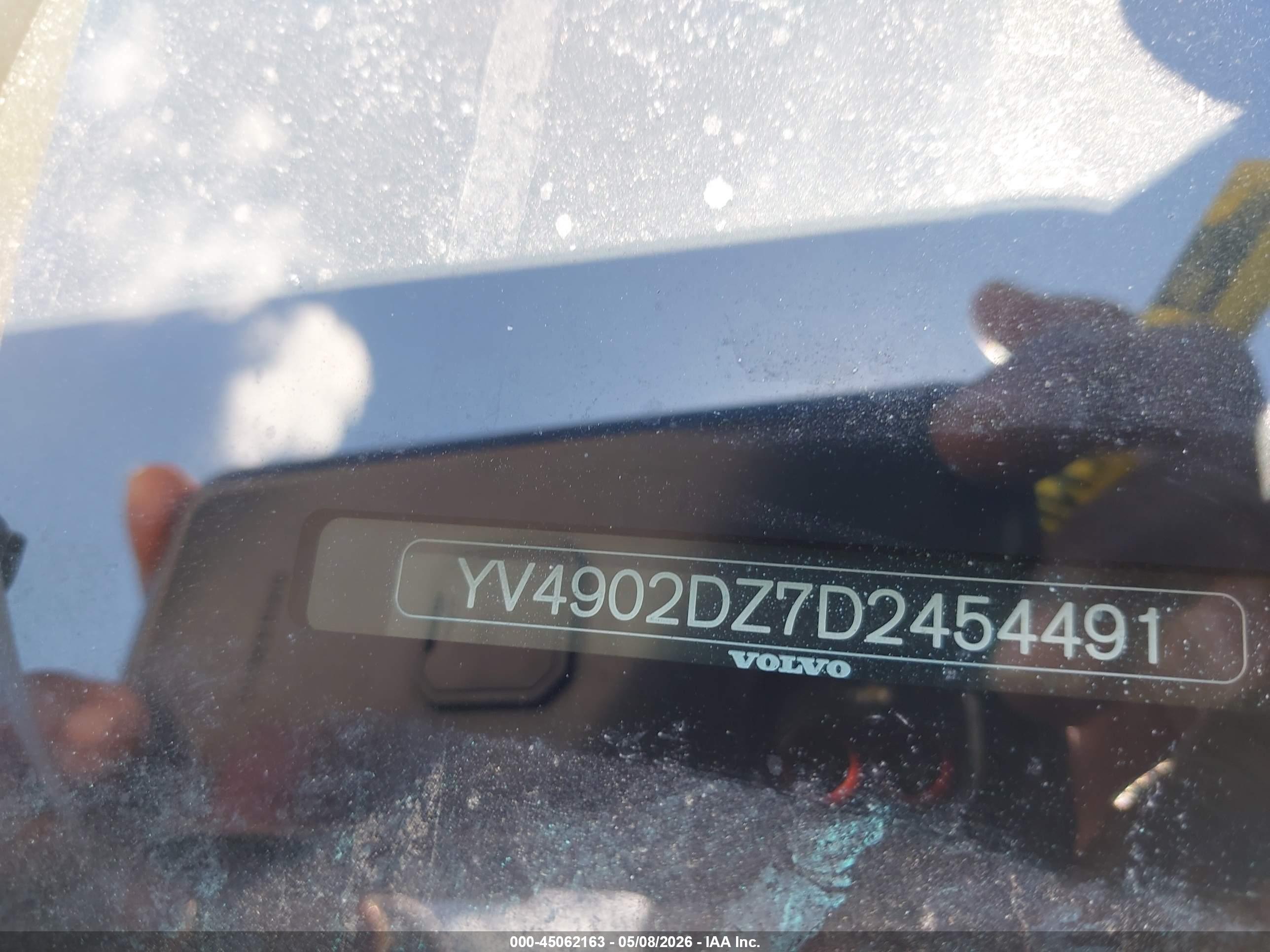 VOLVO XC60 image 9