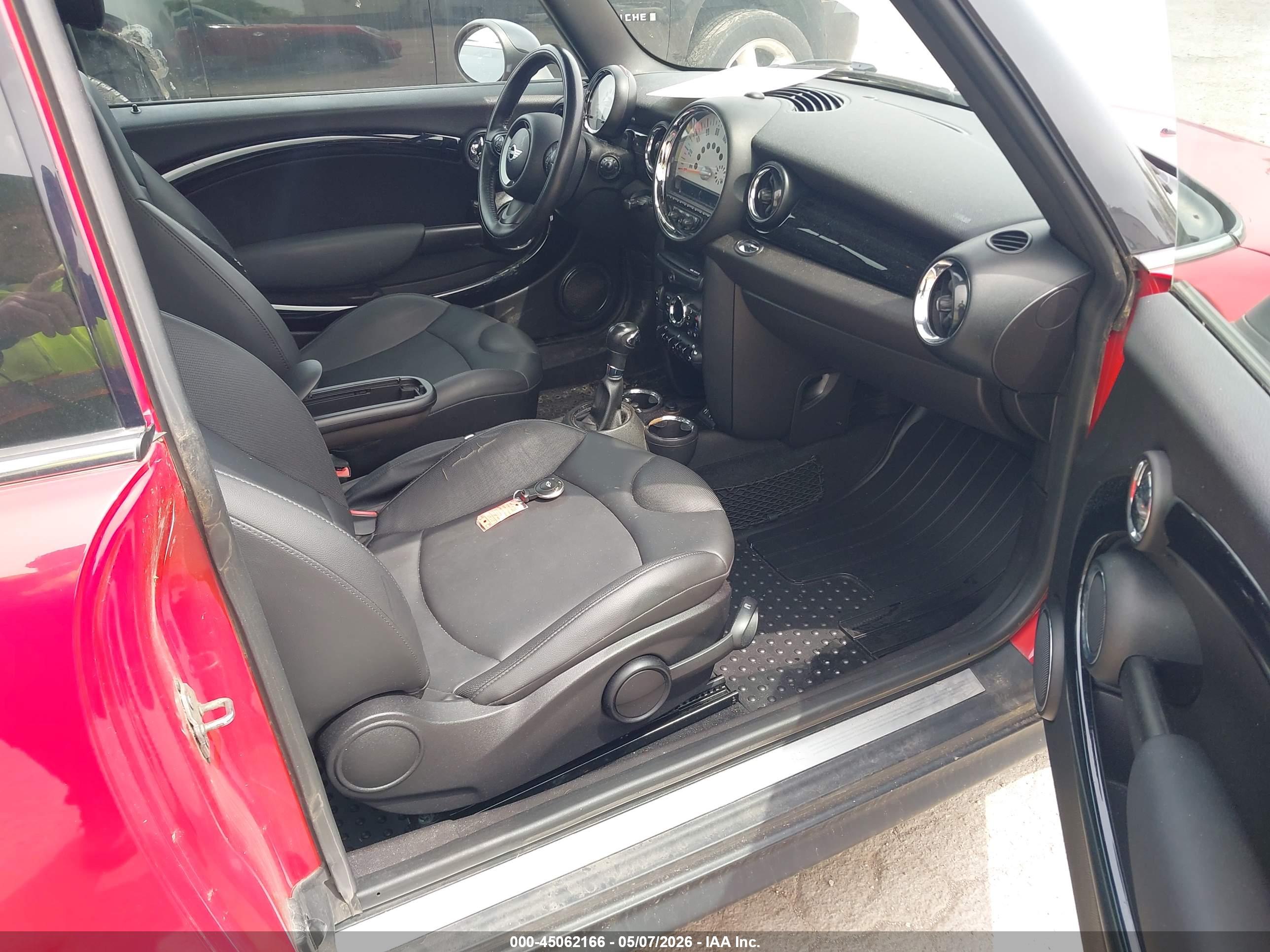 MINI CLUBMAN image 5