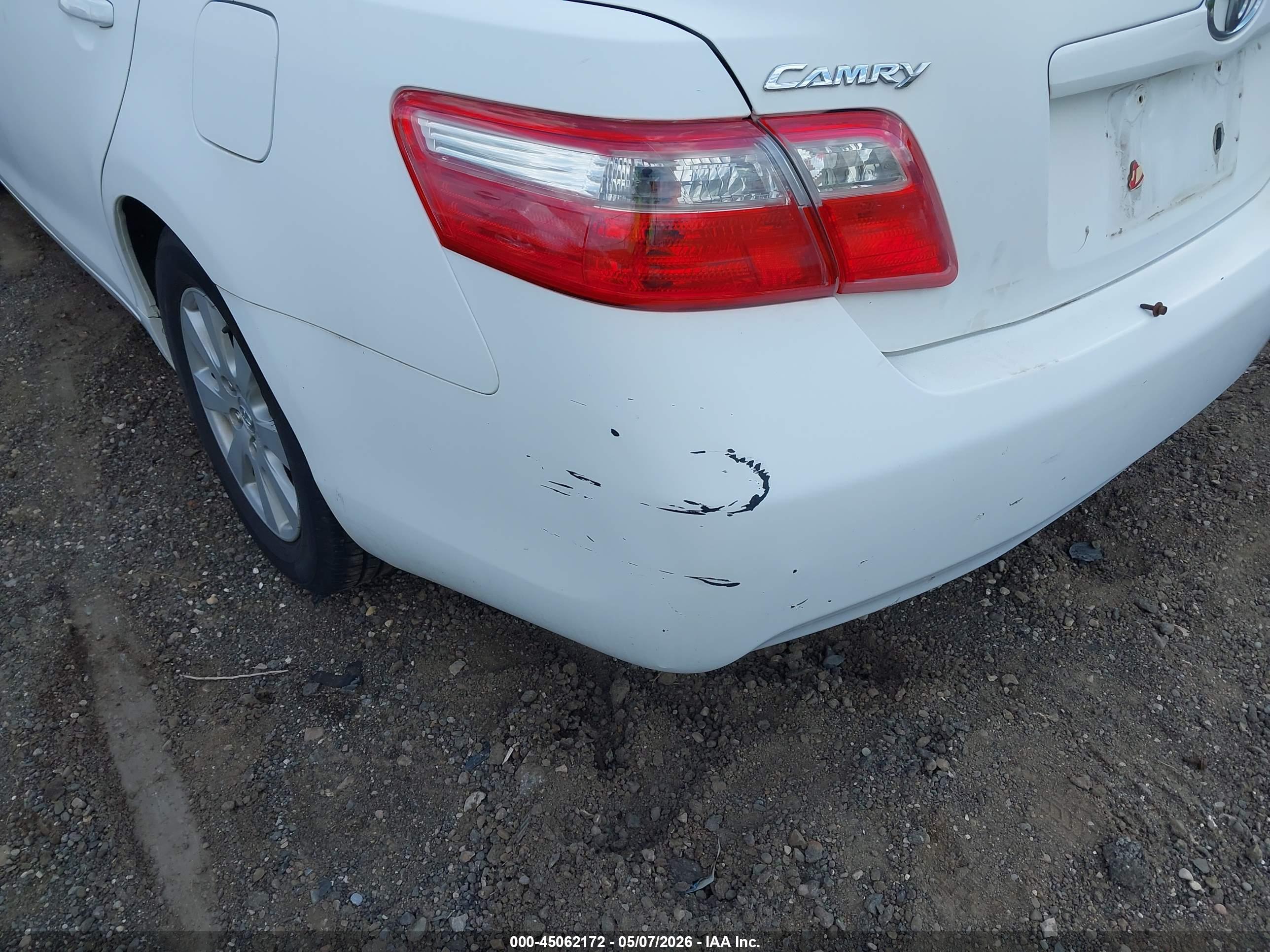 TOYOTA CAMRY image 6