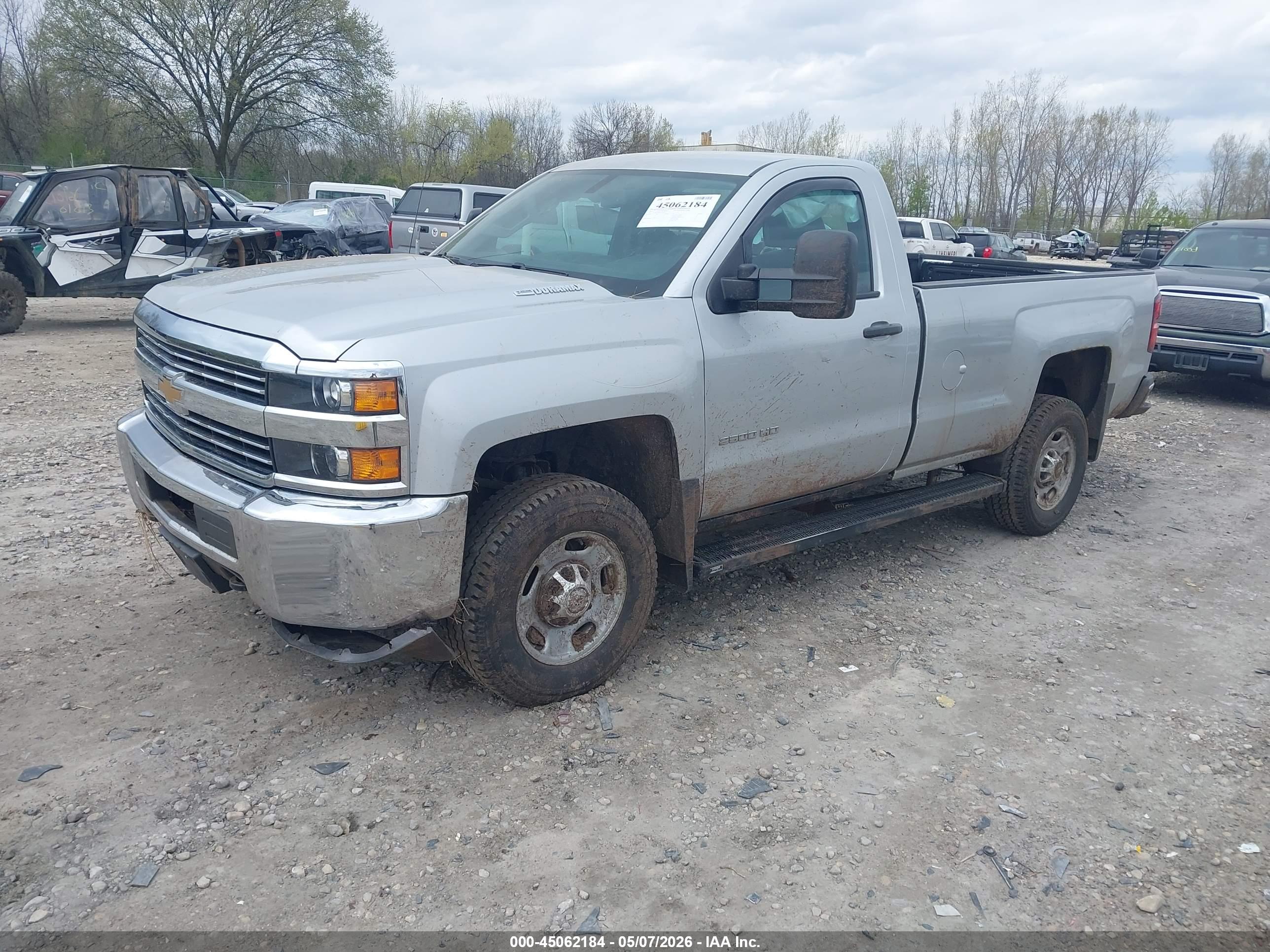 CHEVROLET SILVERADO image 2