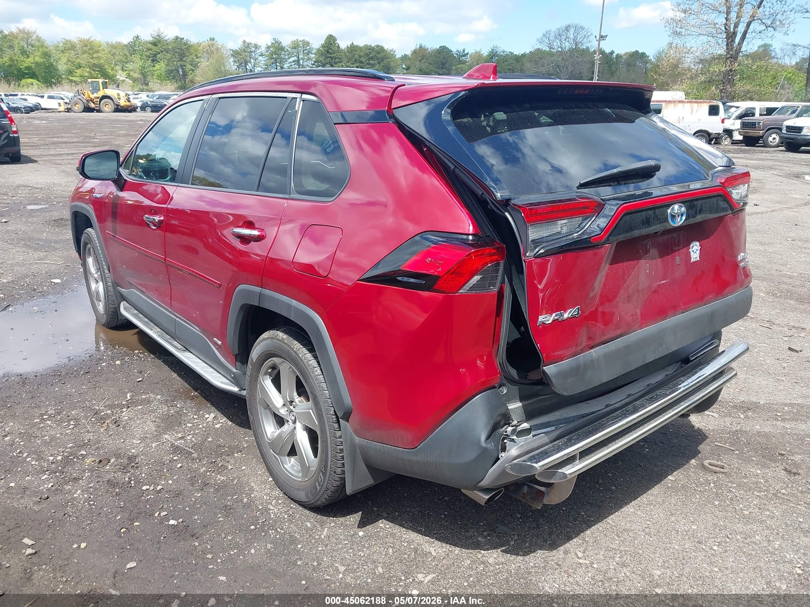 TOYOTA RAV4 image 3