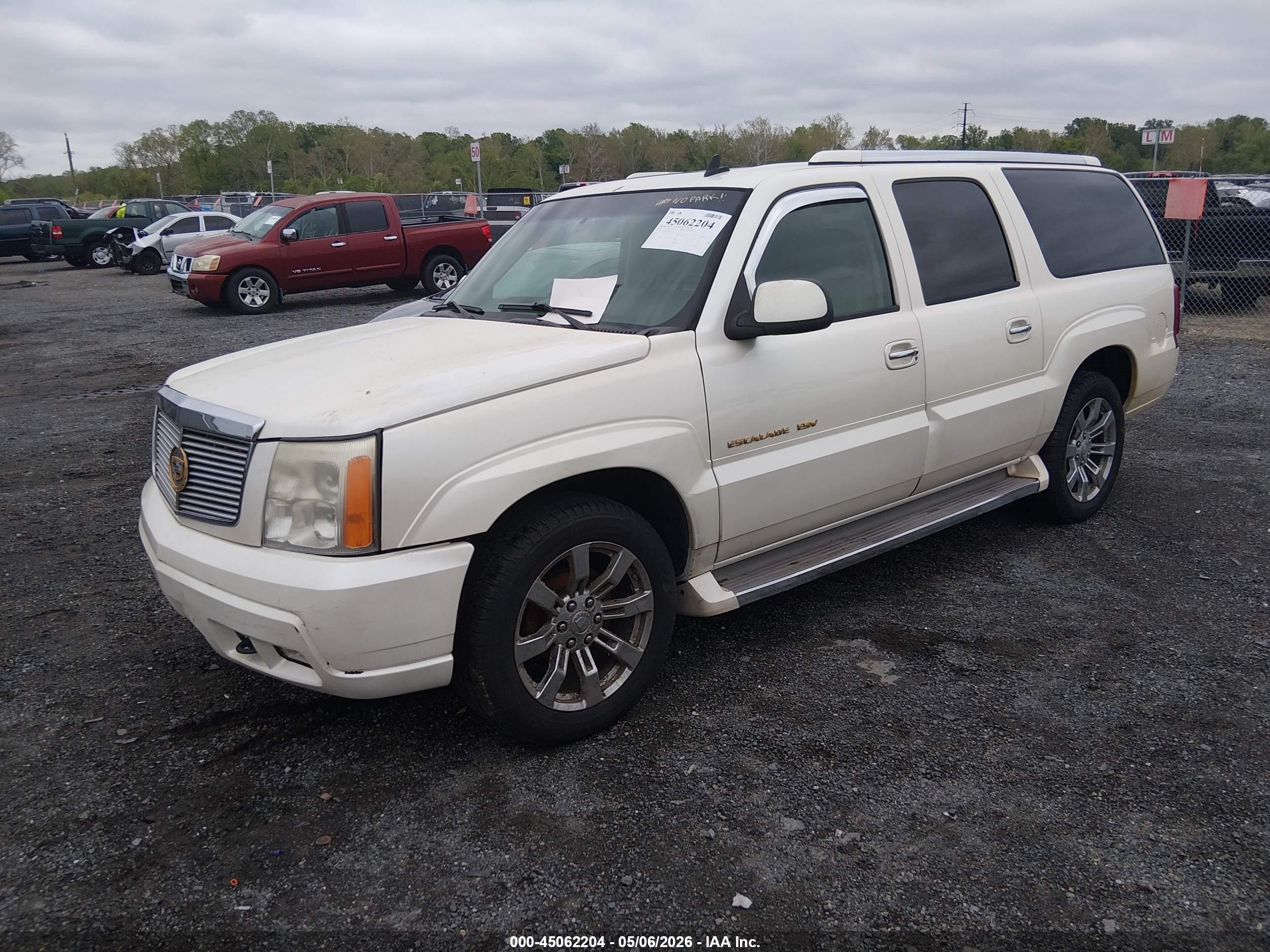 CADILLAC ESCALADE image 2