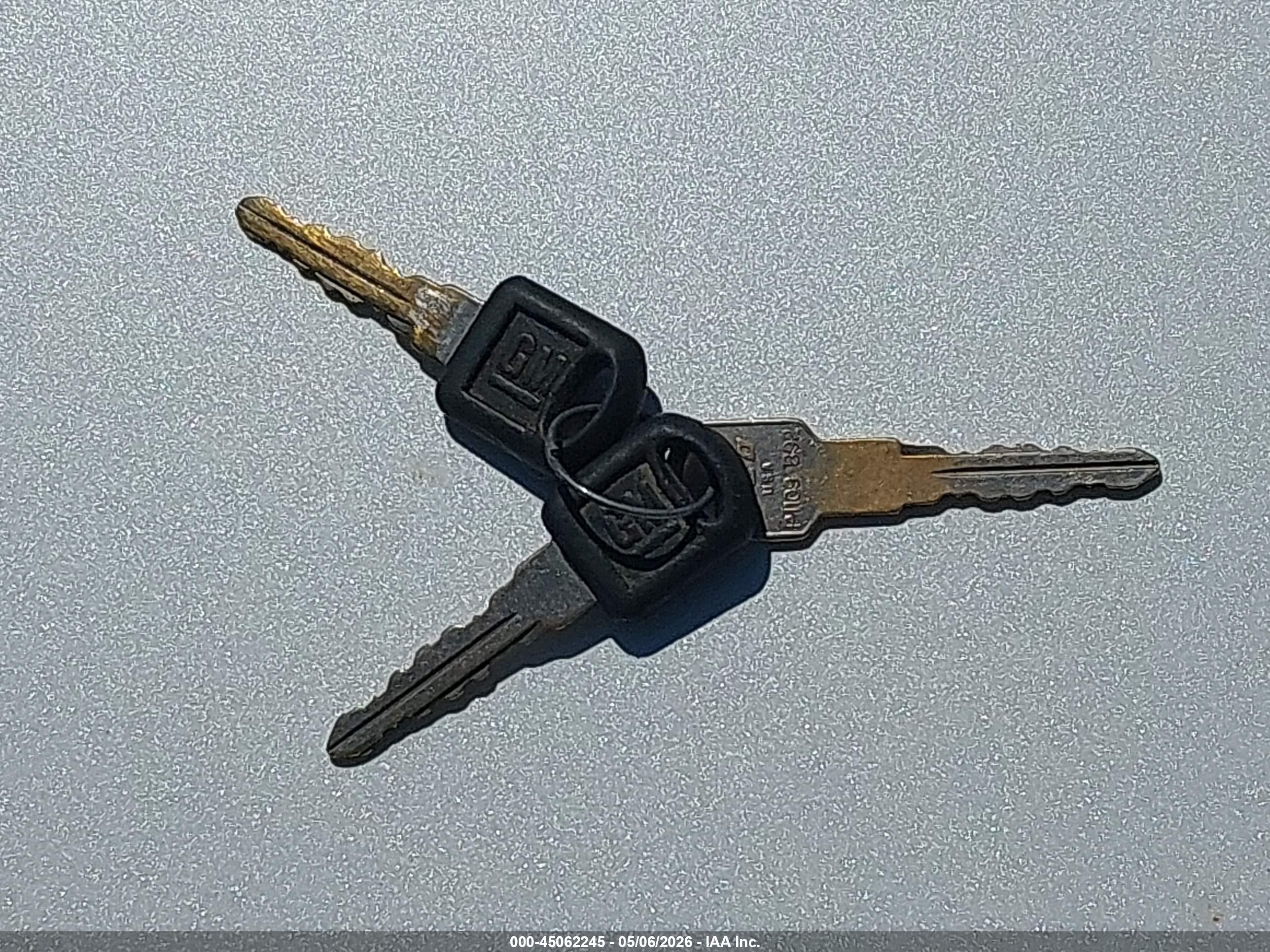 CHEVROLET GMT-400 image 11