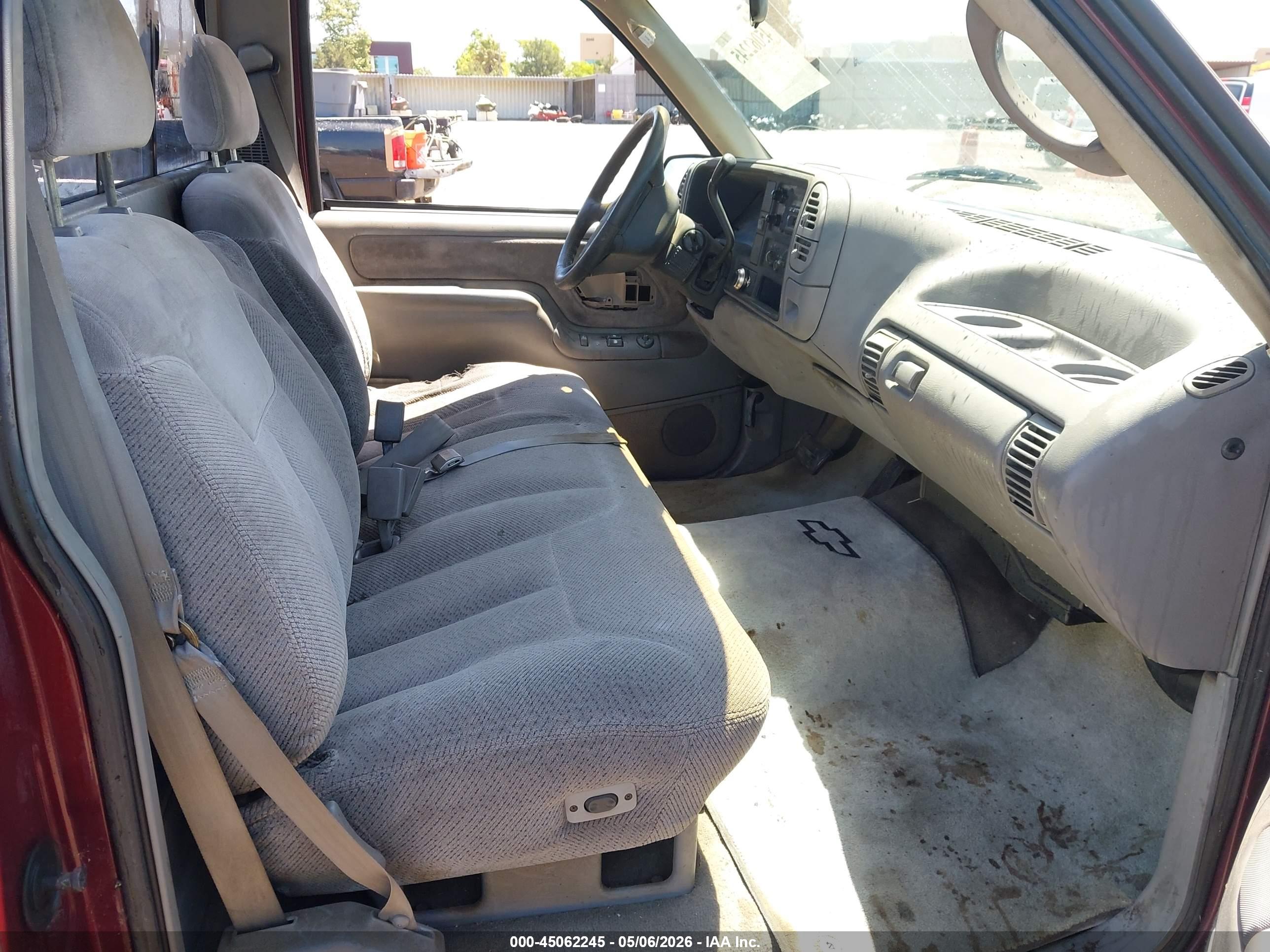 CHEVROLET GMT-400 image 8