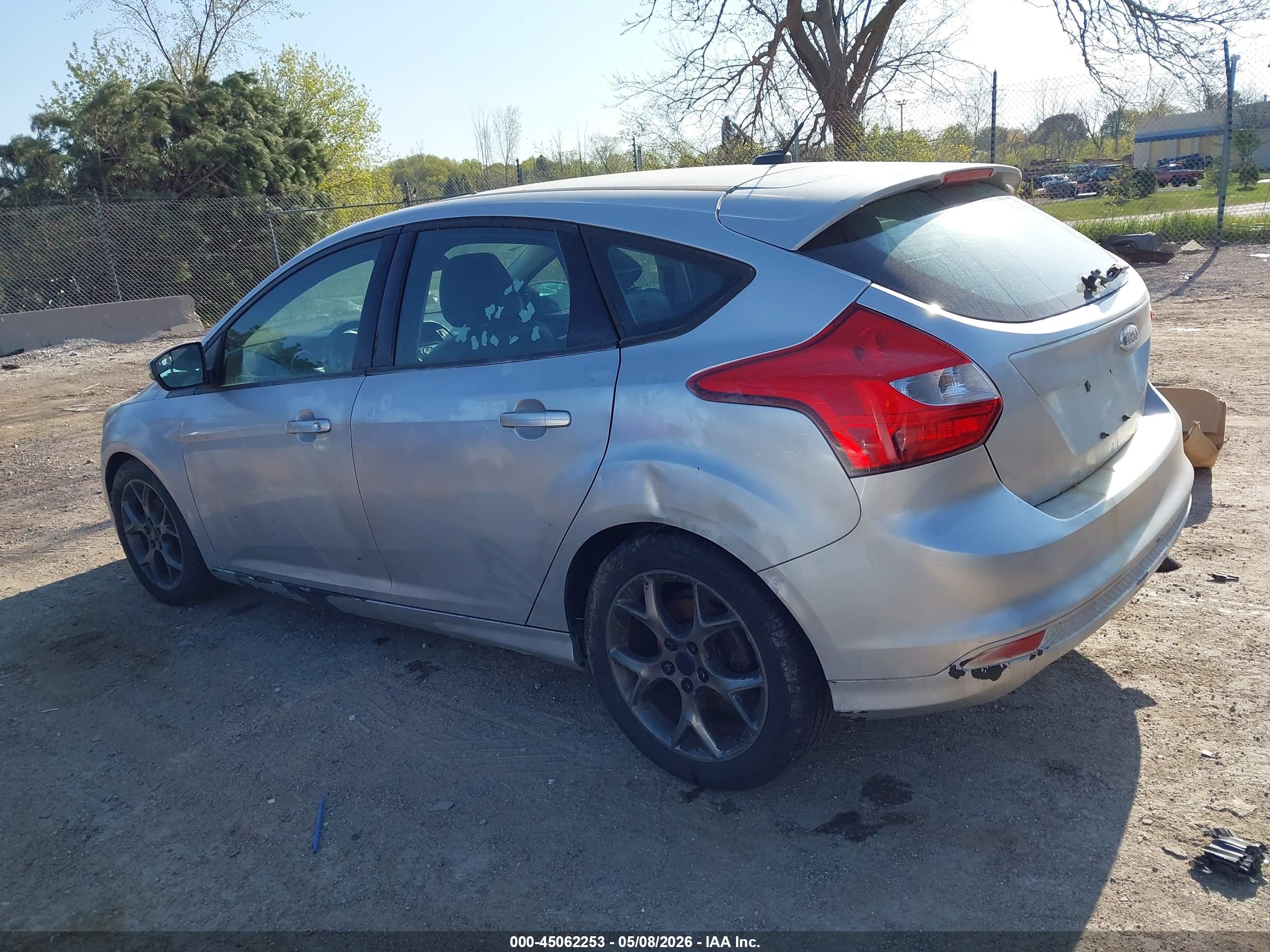 FORD FOCUS image 3