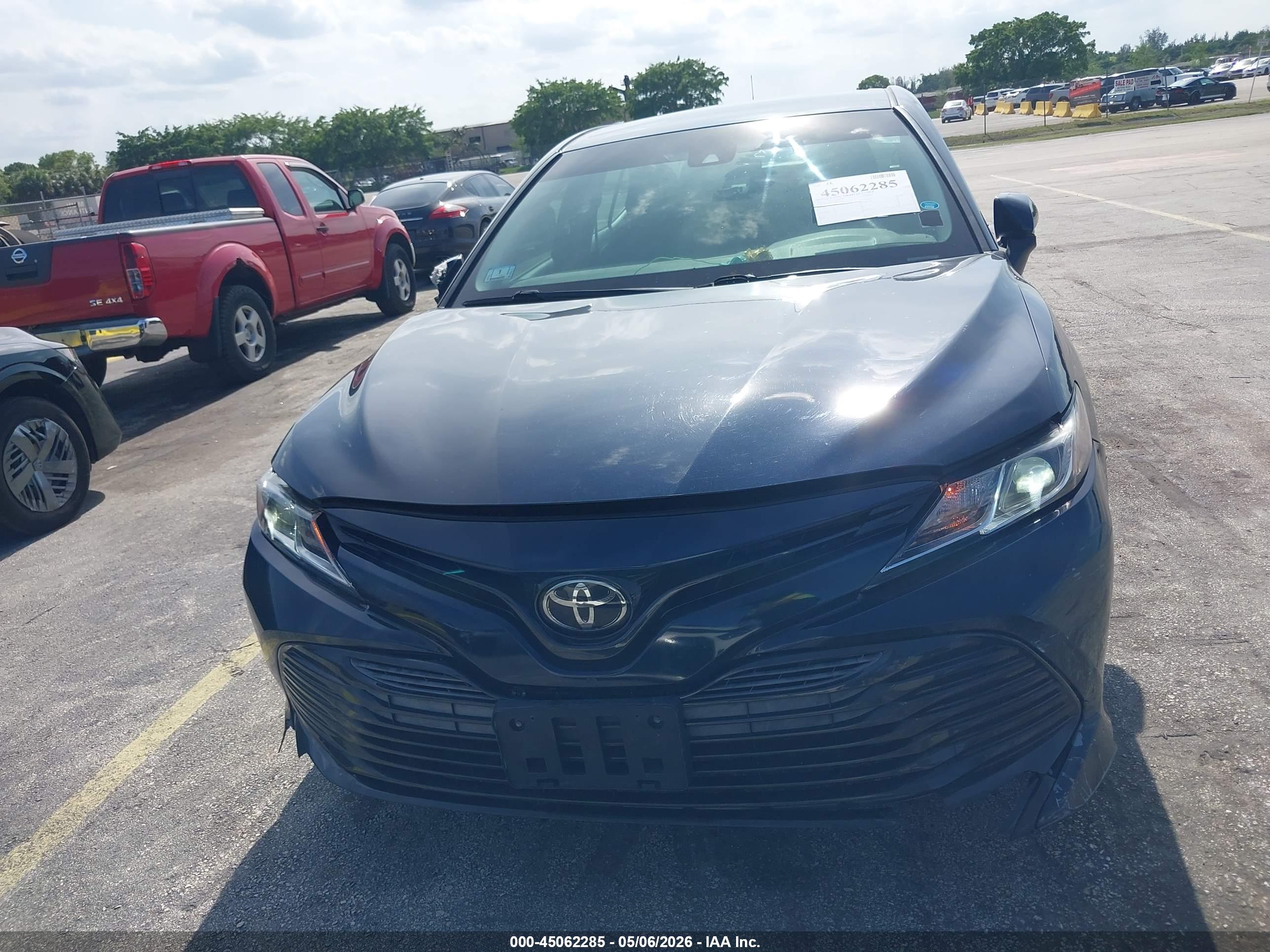 TOYOTA CAMRY image 6