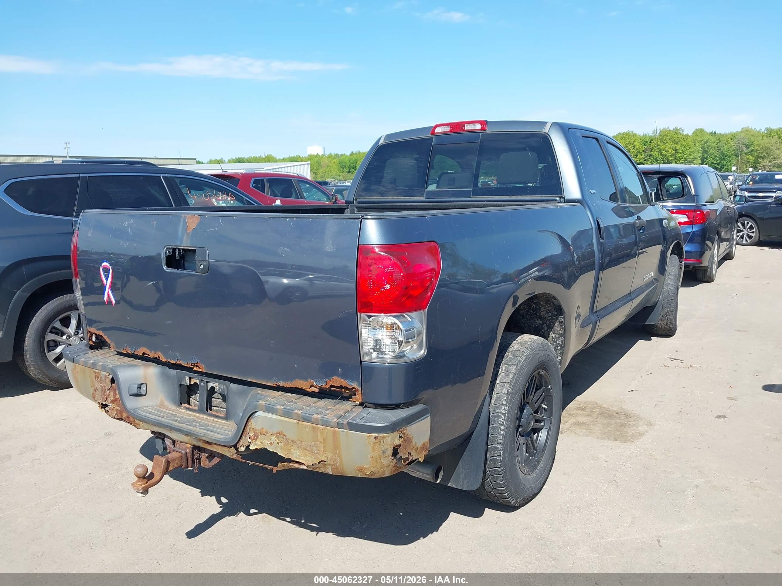 TOYOTA TUNDRA image 4