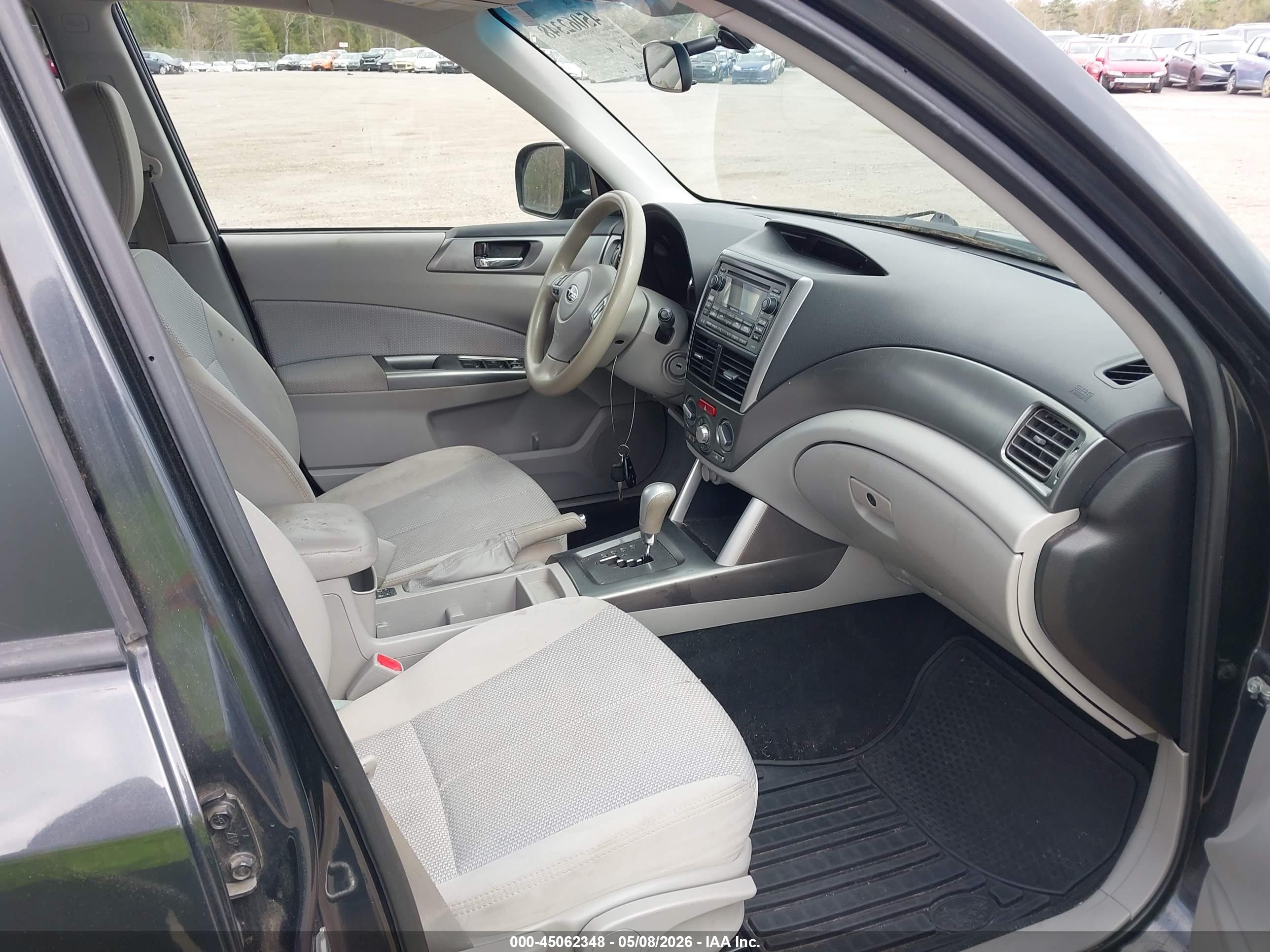 SUBARU FORESTER image 5