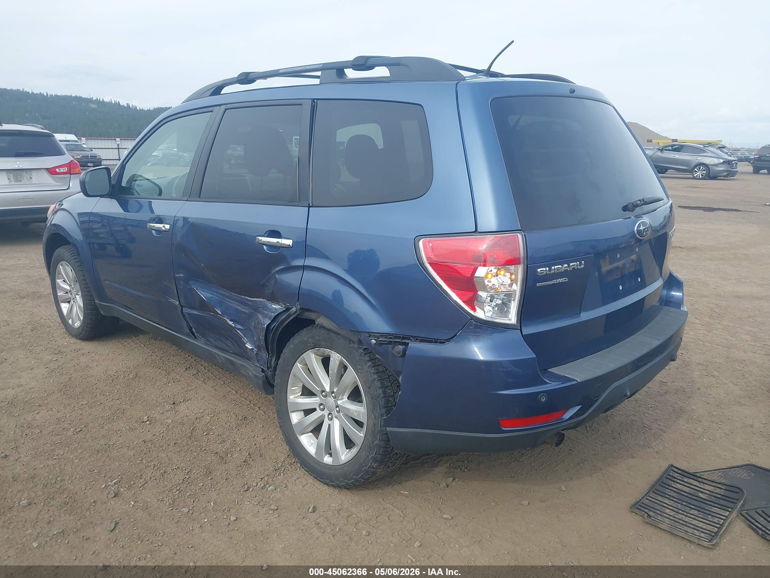 SUBARU FORESTER image 3