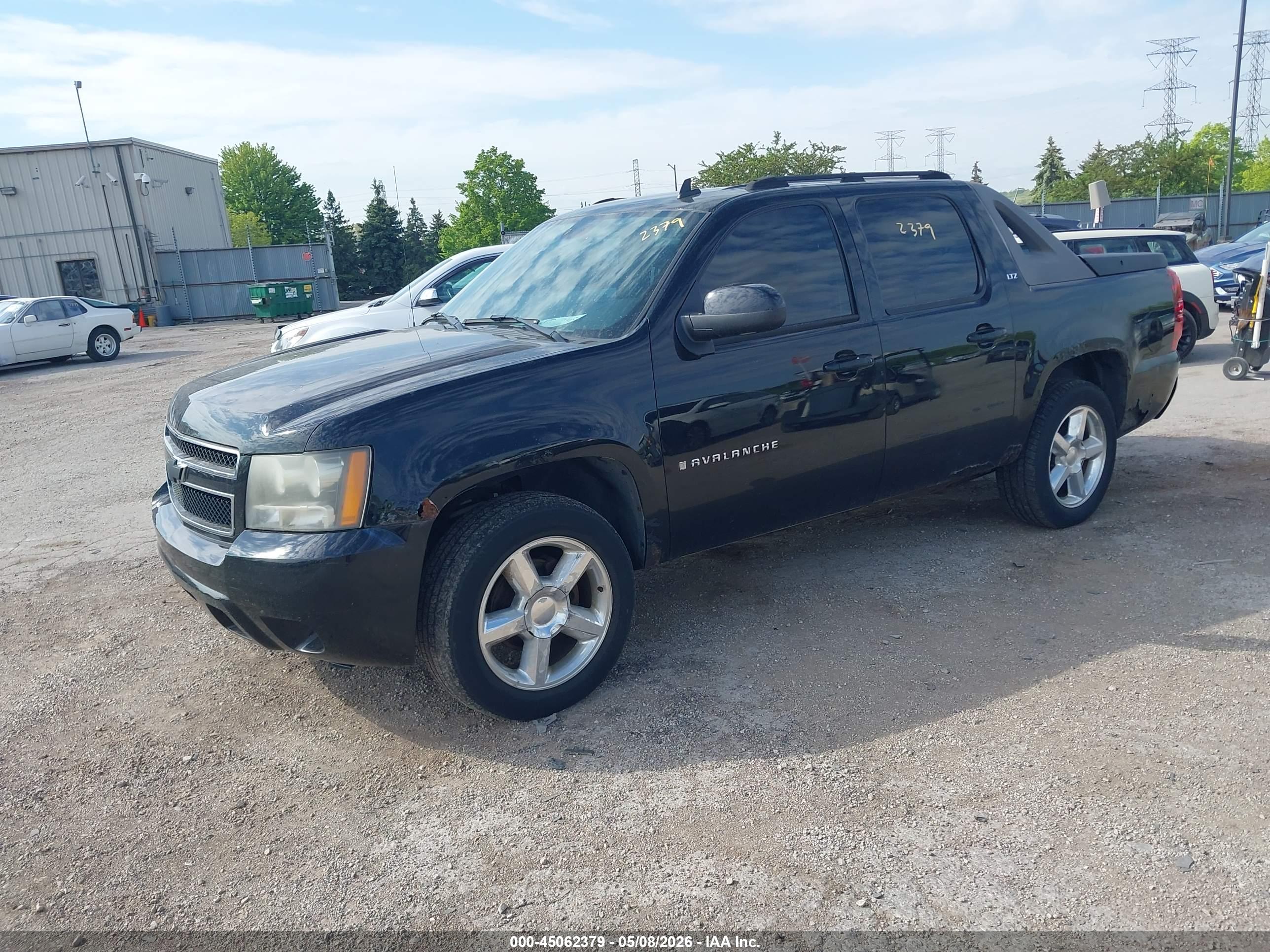 CHEVROLET AVALANCHE image 2