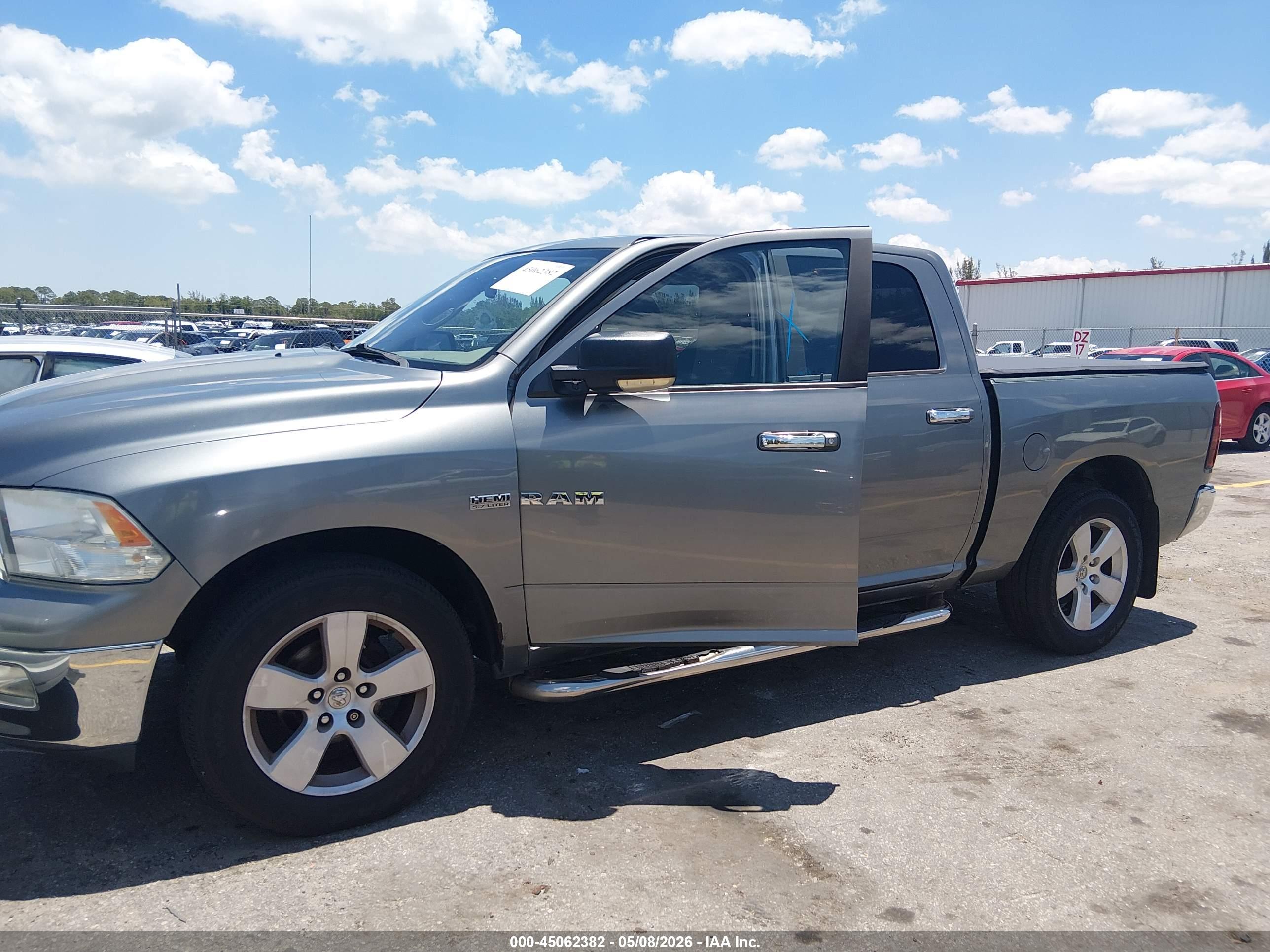 DODGE RAM image 6