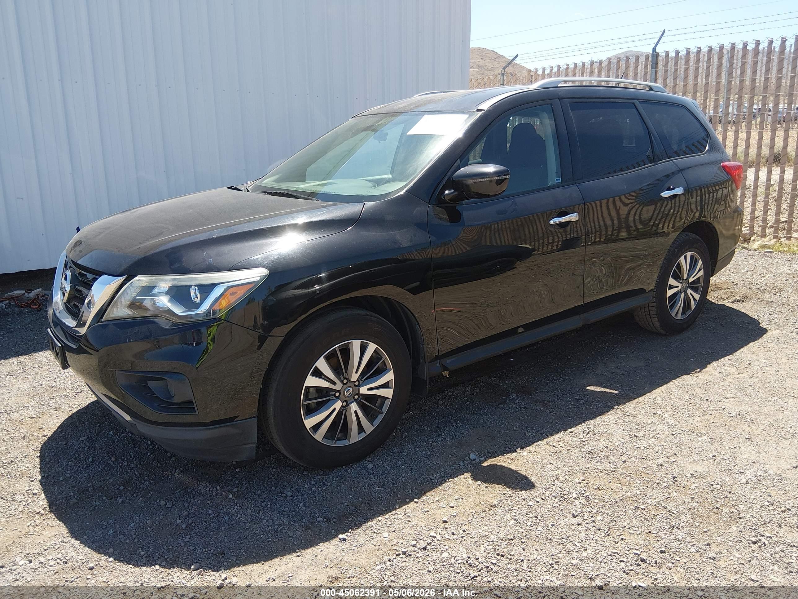 NISSAN PATHFINDER image 2