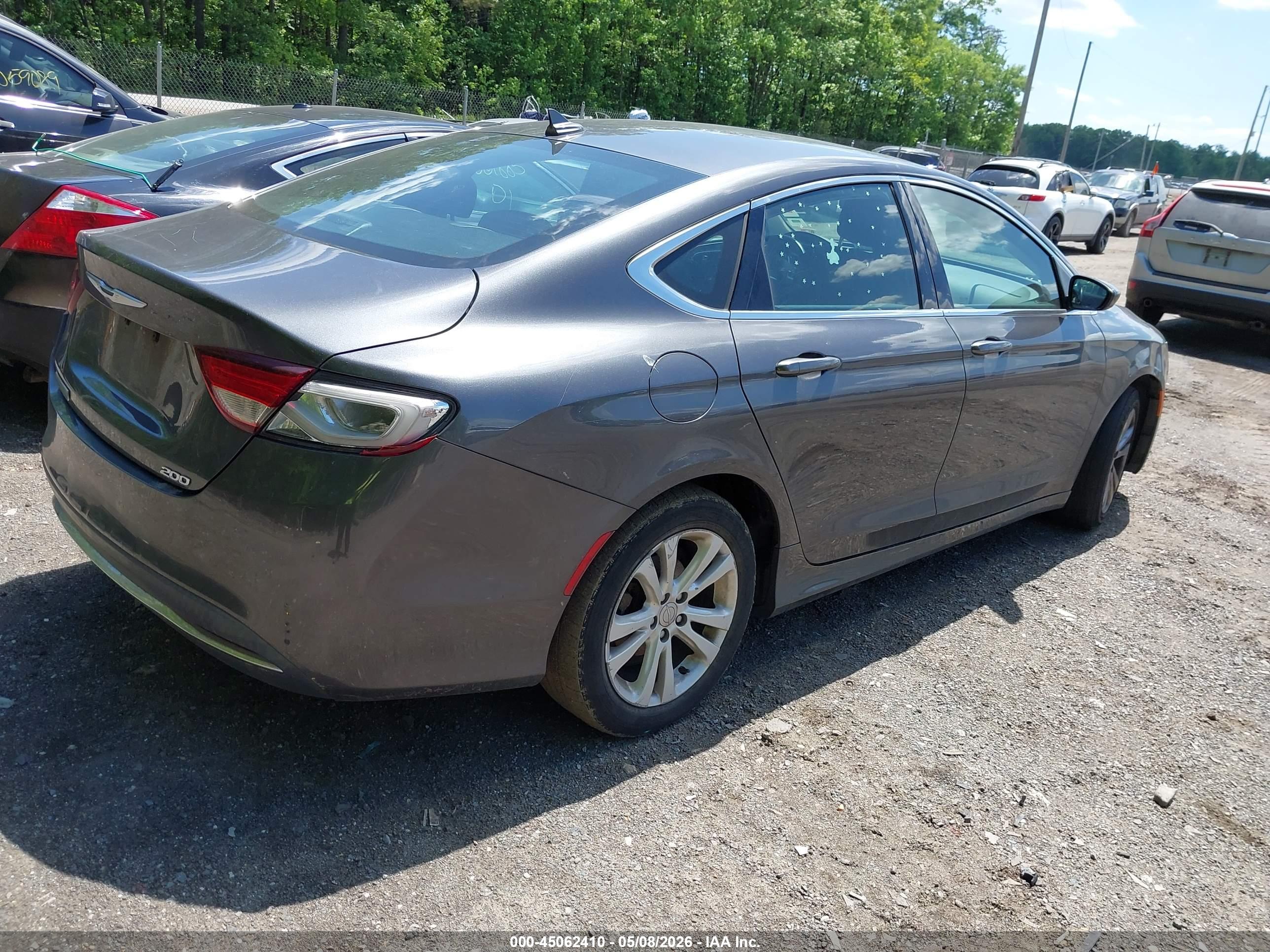 CHRYSLER 200 image 4
