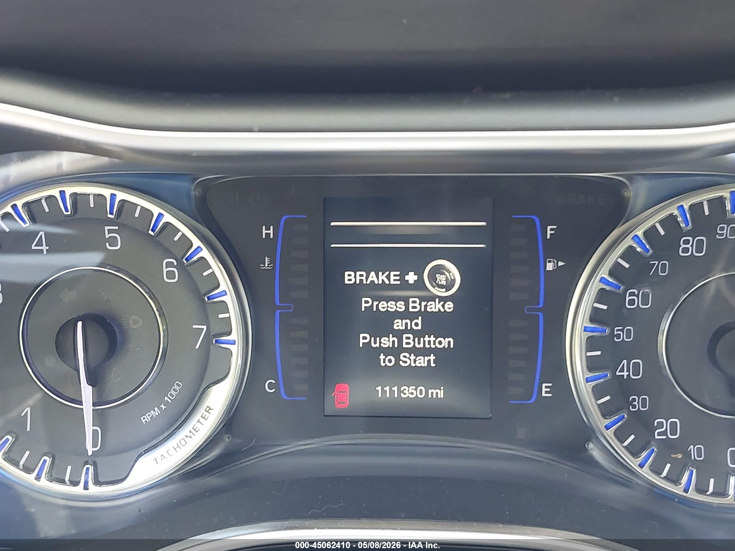 CHRYSLER 200 image 7