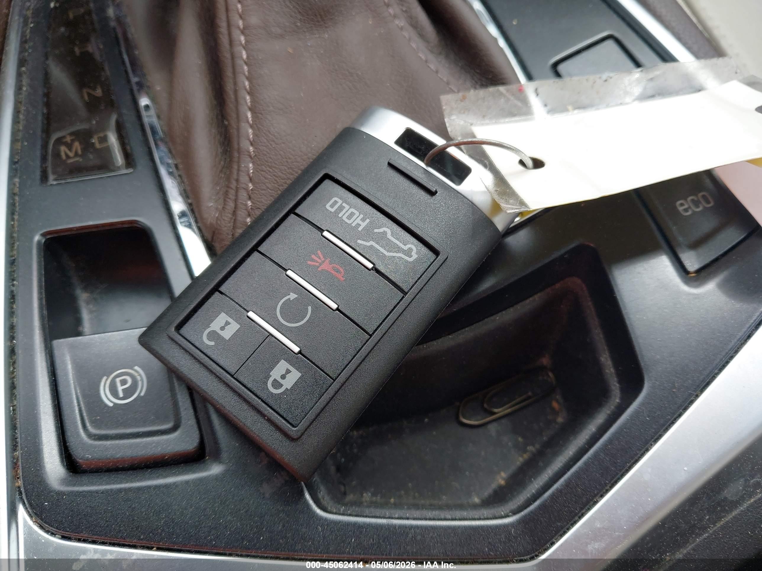 CADILLAC SRX image 11