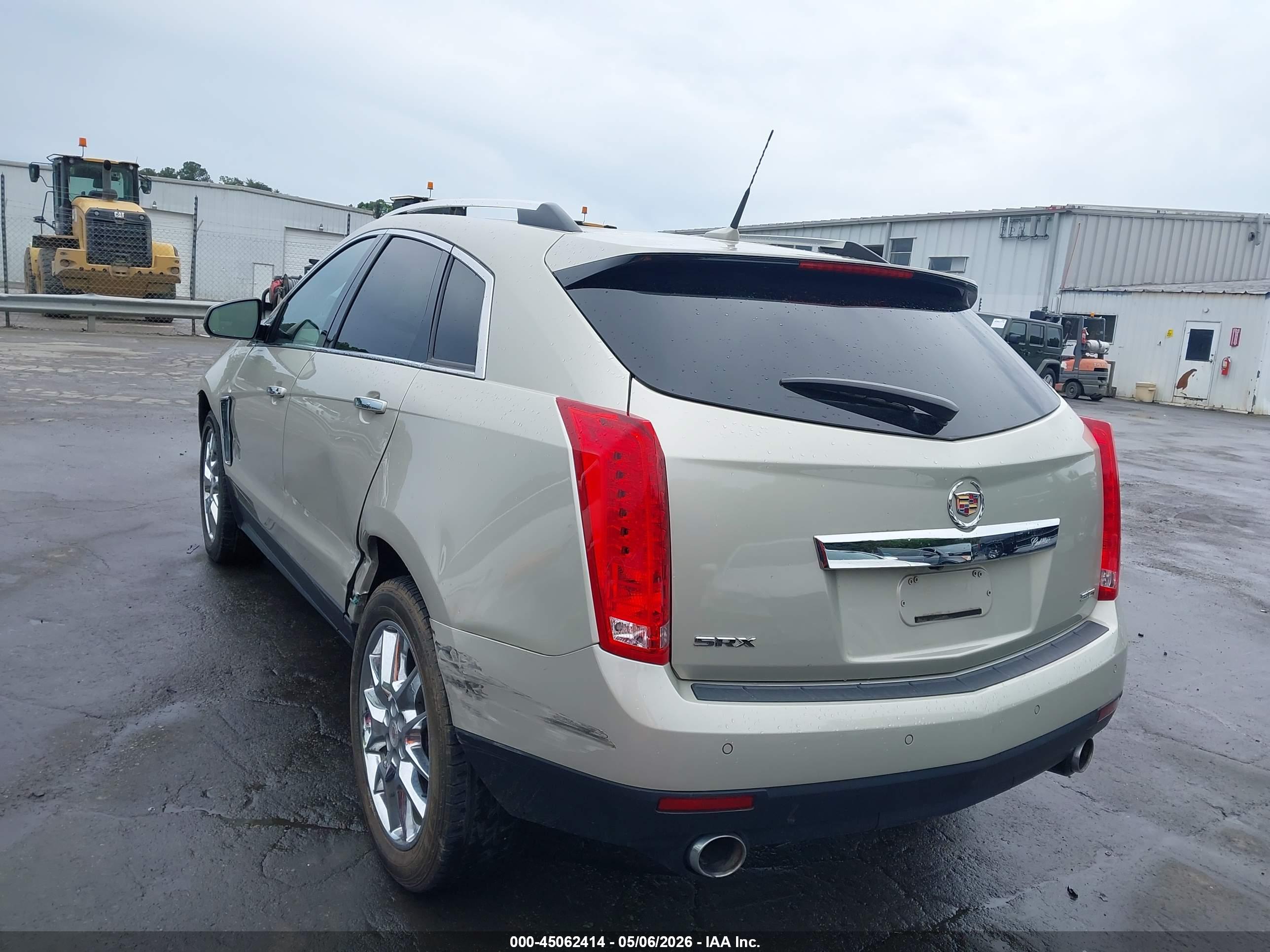 CADILLAC SRX image 3
