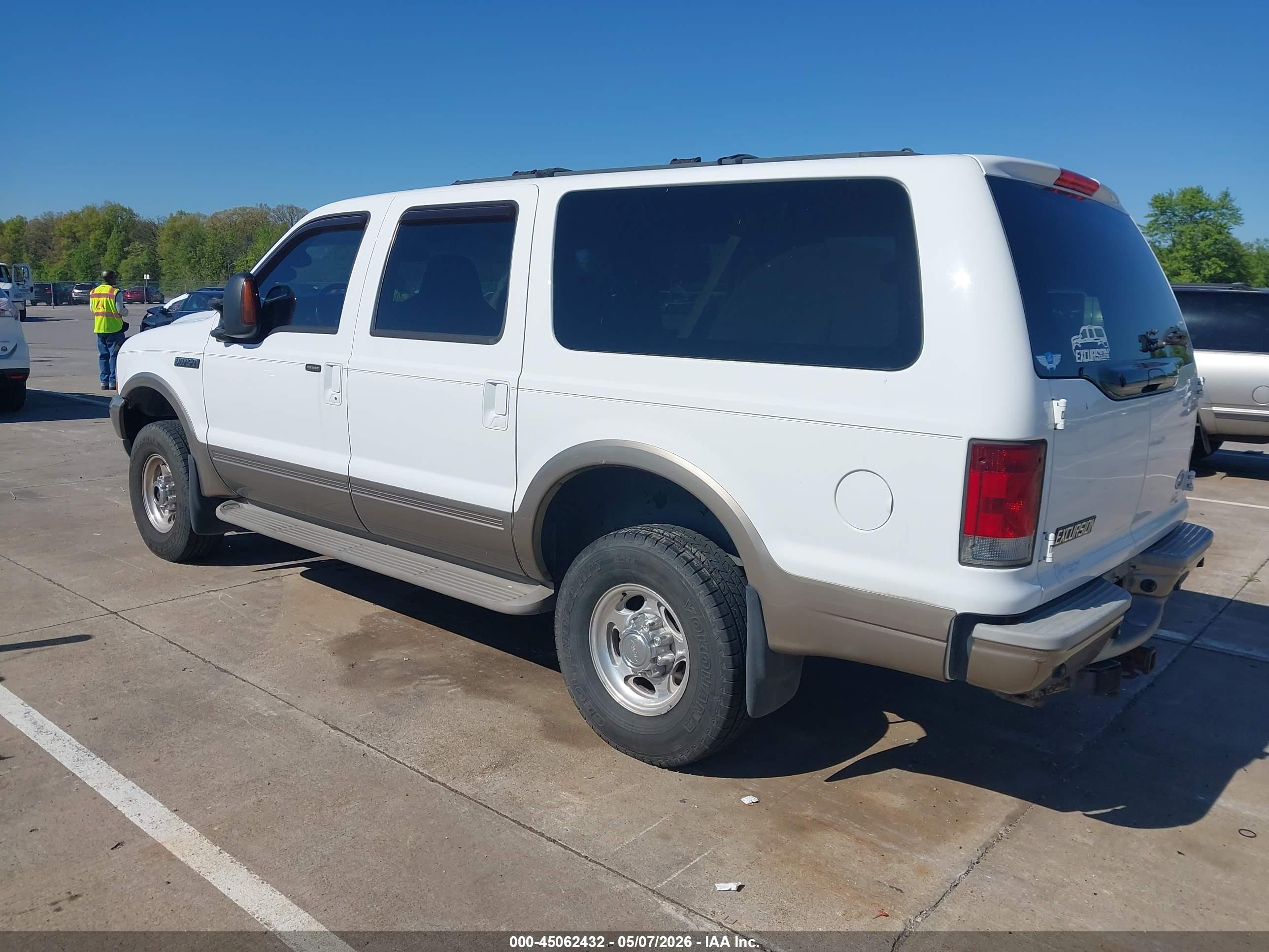 FORD EXCURSION image 3