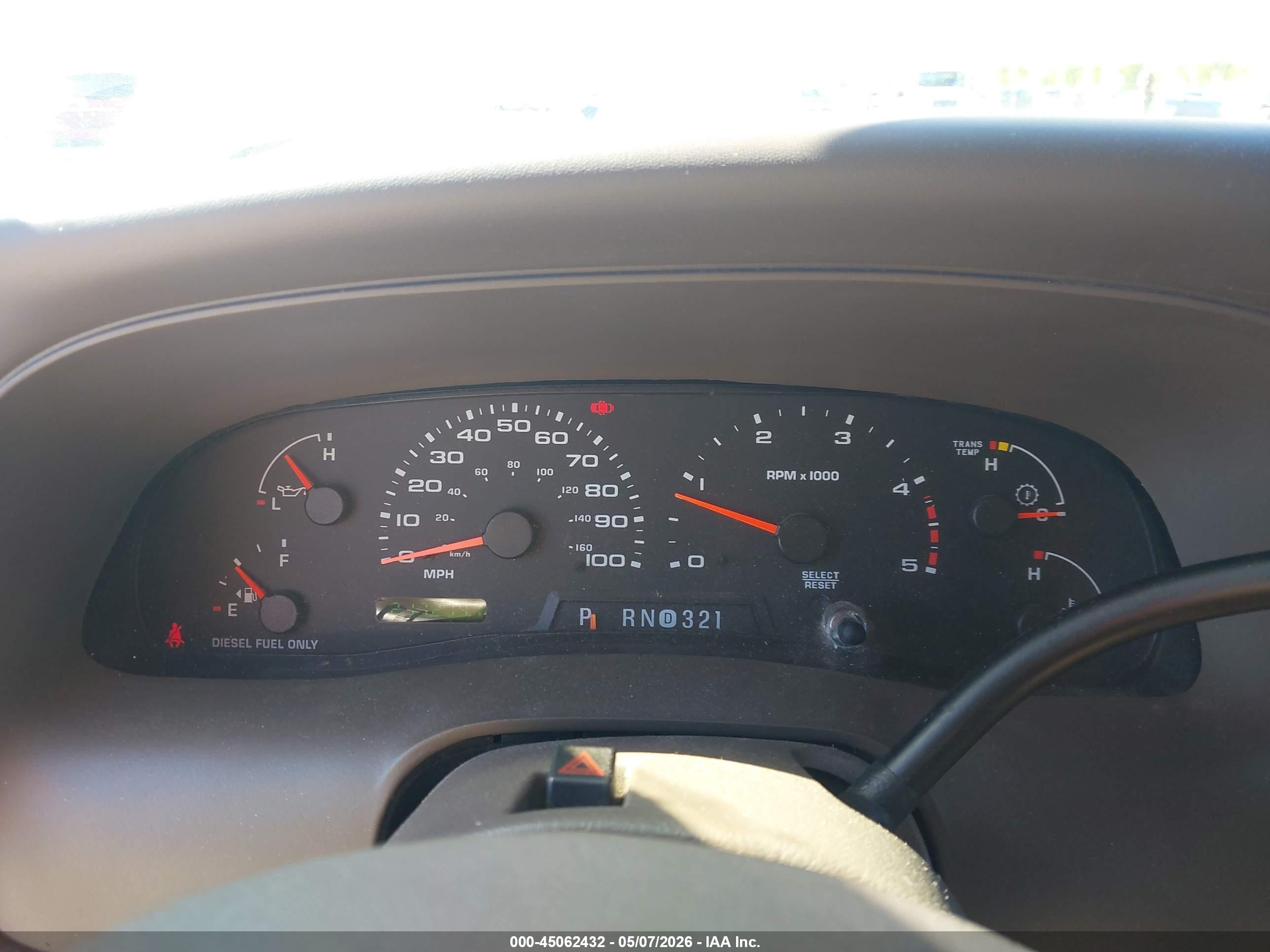 FORD EXCURSION image 7