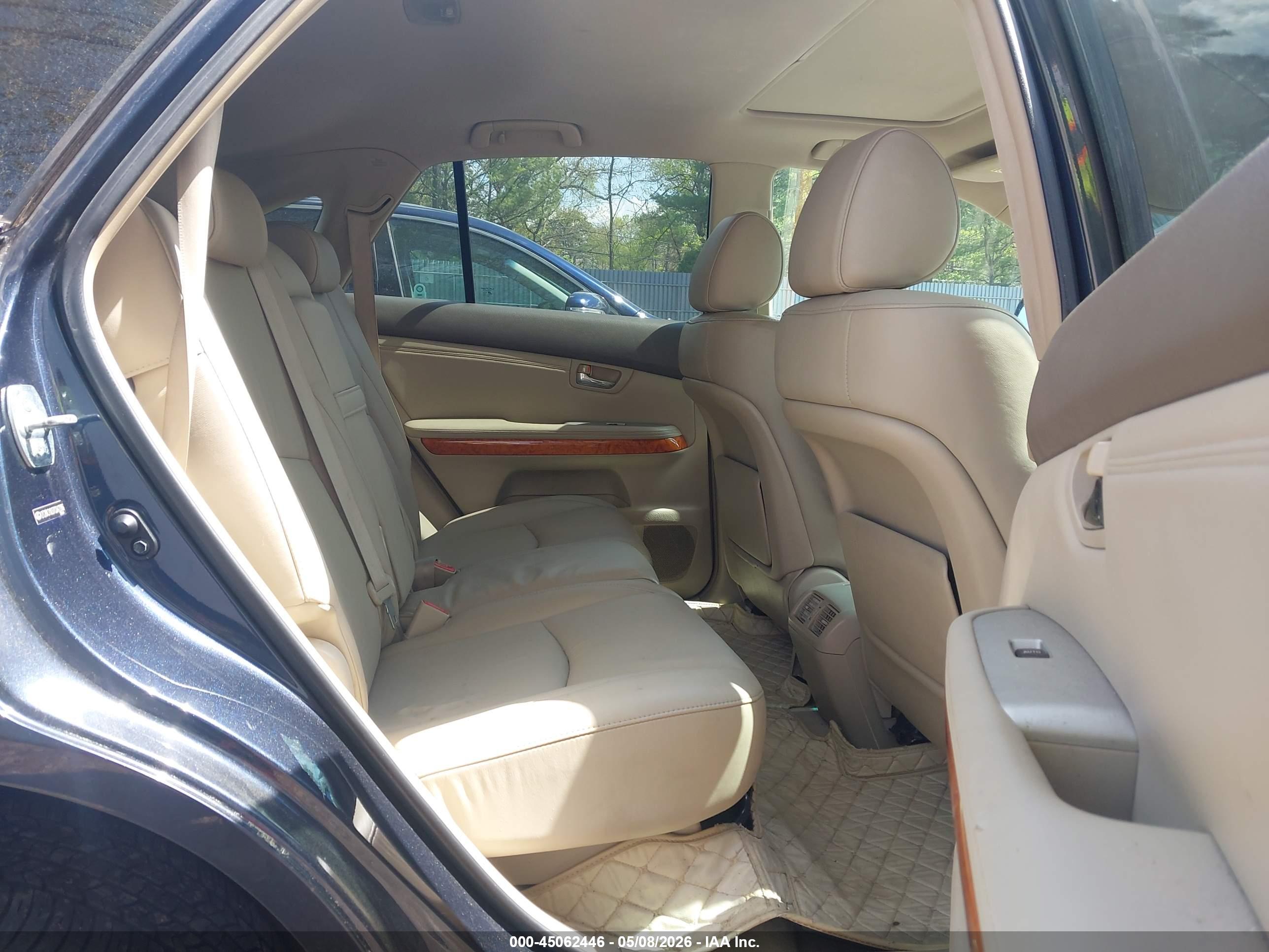 LEXUS RX image 8