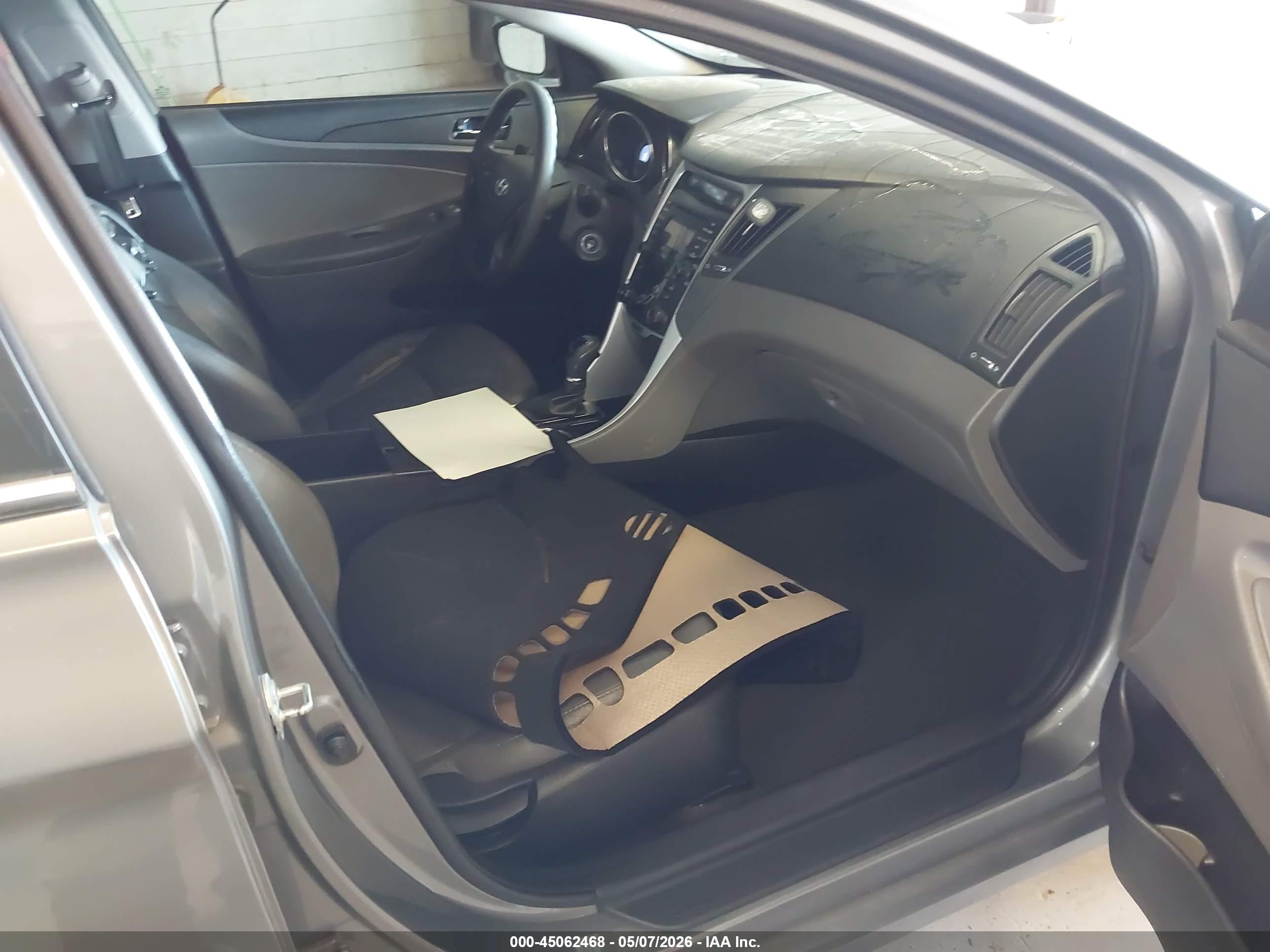 HYUNDAI SONATA image 5