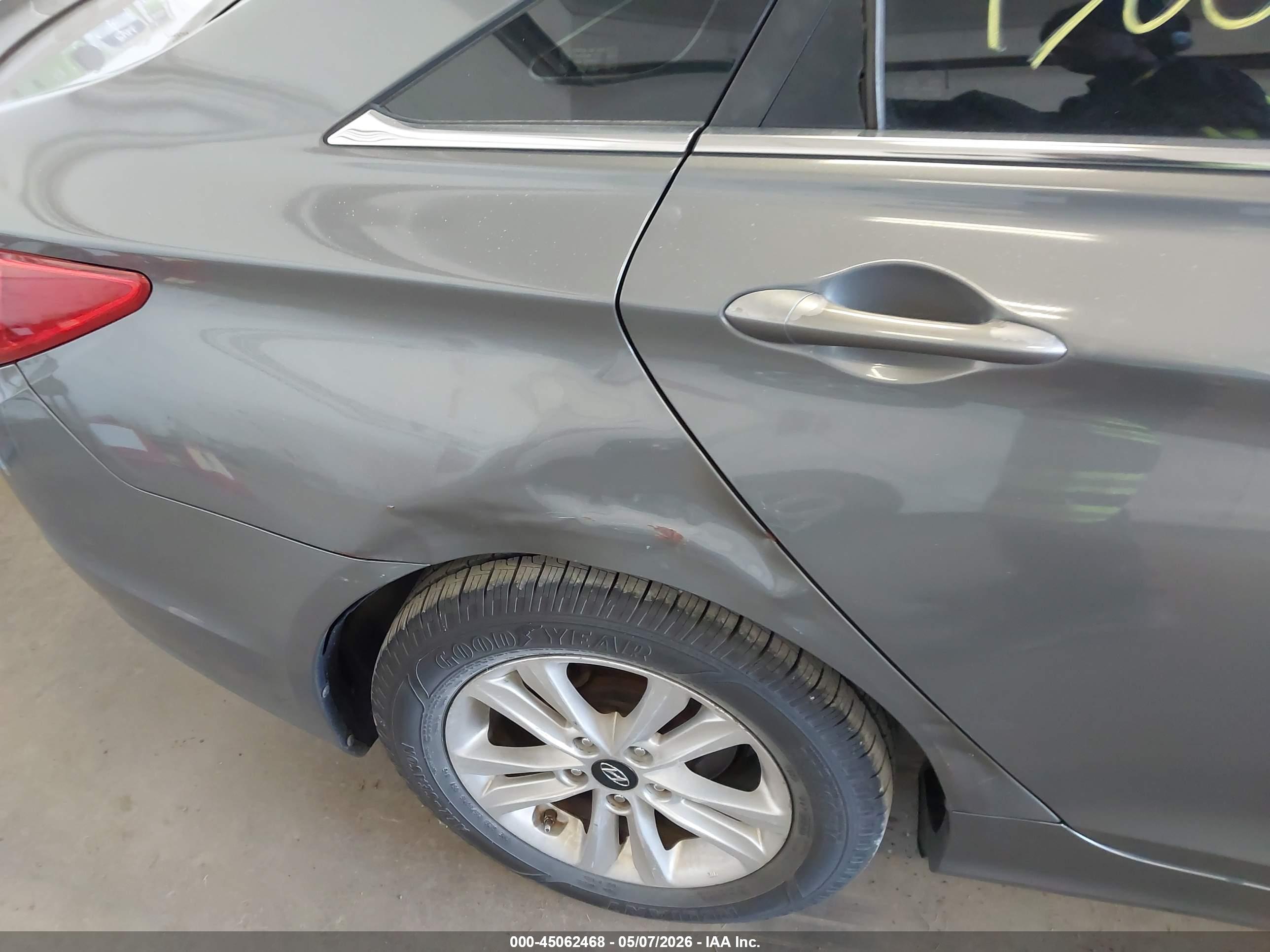 HYUNDAI SONATA image 6