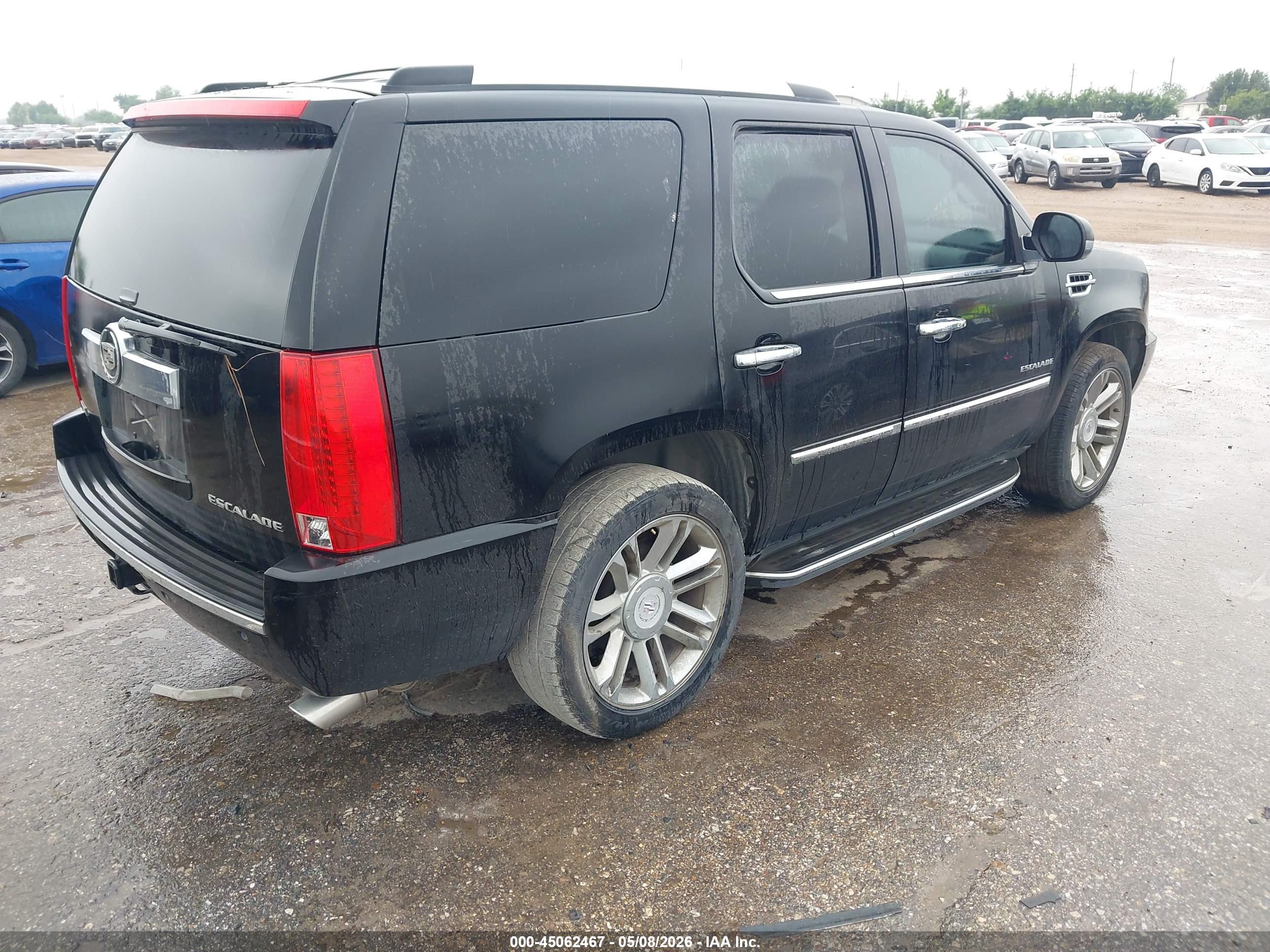 CADILLAC ESCALADE image 4